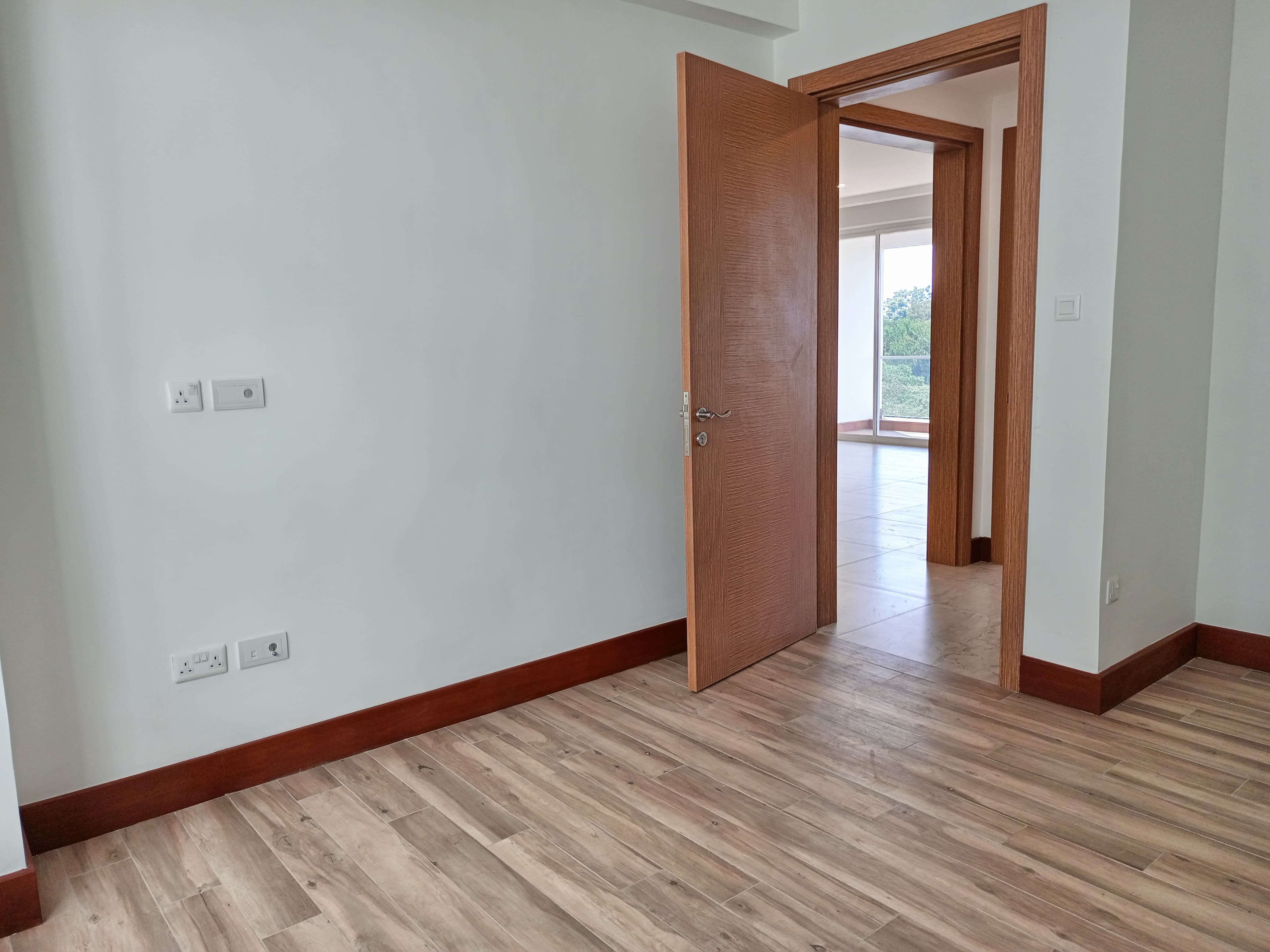 renting-3_Bed_All_ensuite_Parklands___Kes_280000-apartment_Address-Parklands__Nairobi__Kenya_price-280000_Beds-3_Baths-4-9-1