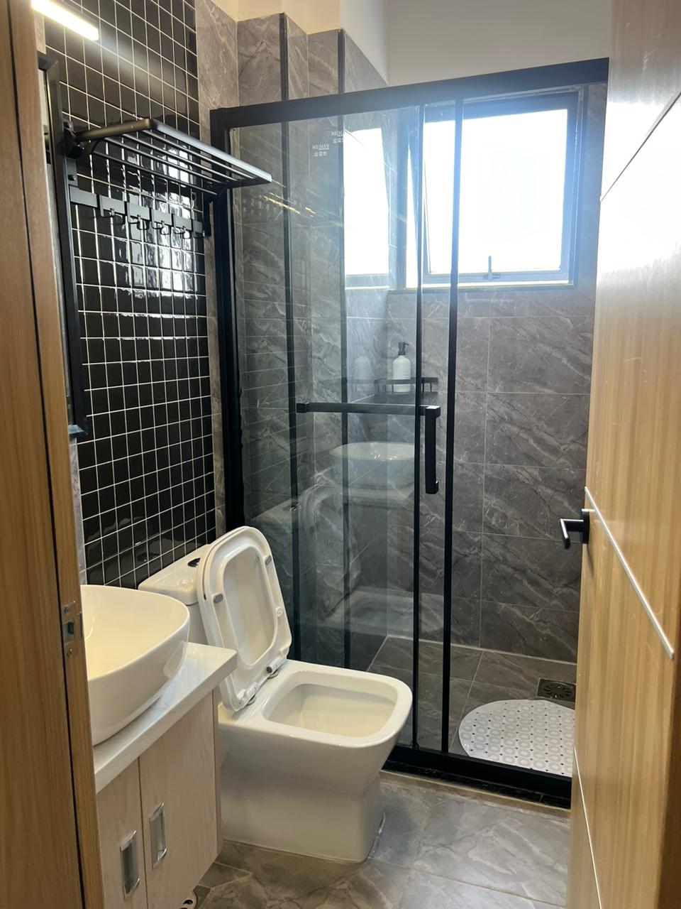 house-on-sale-Staroot_Yaya_Centre-Apartment_Address-Kilimani__Nairobi__Kenya_price-15000000_Beds-3_Baths-3130_6-9