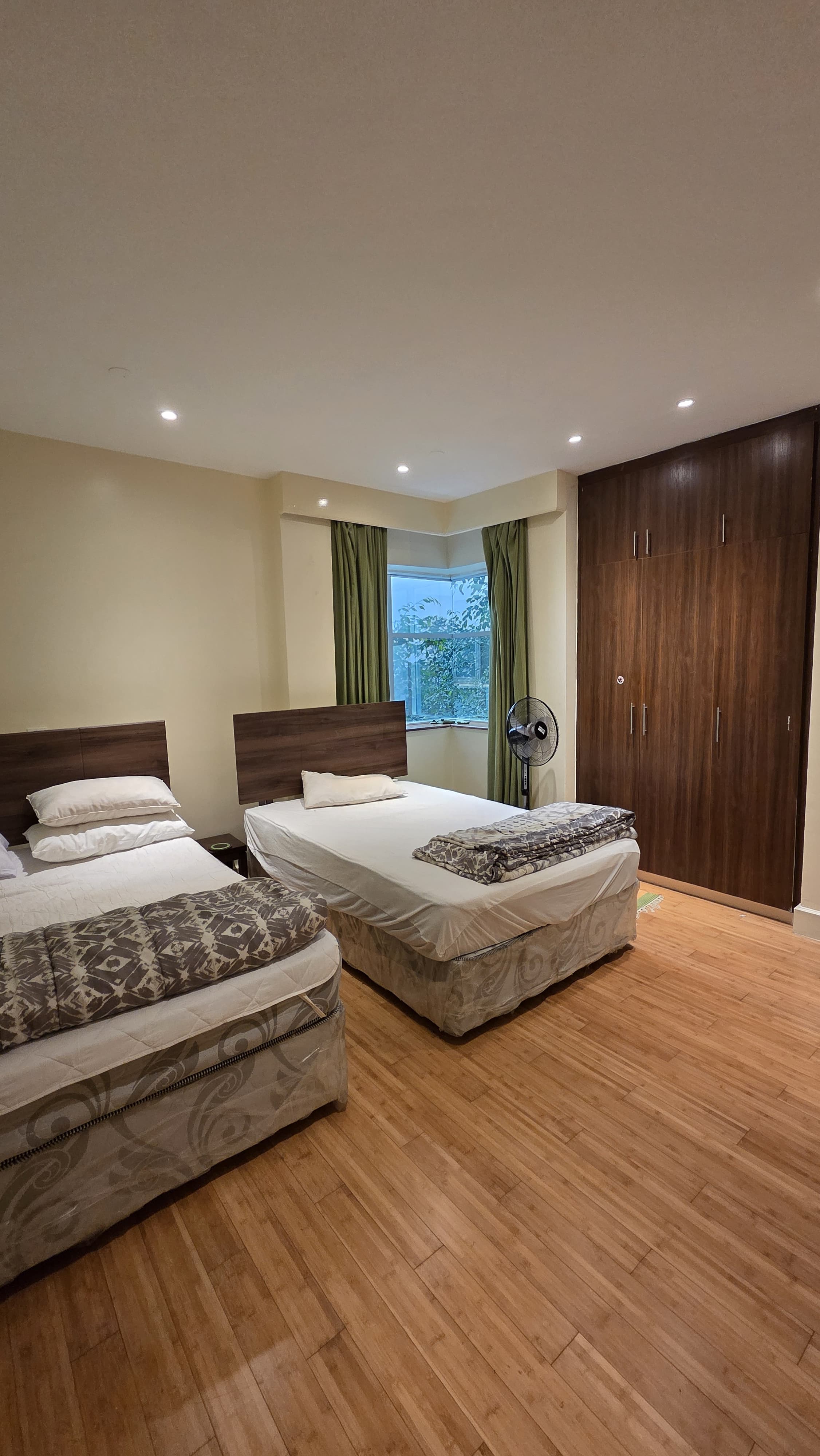 renting--Apartment_Address-Westlands__Nairobi__Kenya_price-170000_Beds-2_Baths-2-169-1