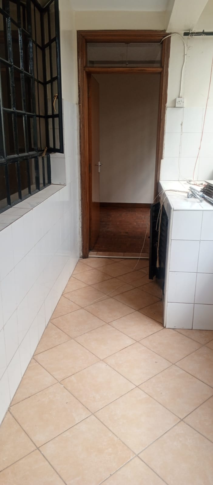 renting--Apartment_Address-Kilimani_Estate__Nairobi__Kenya_price-90000_Beds-3_Baths-3-66-6