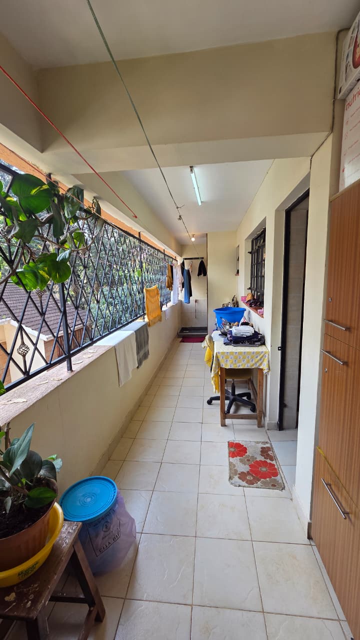 house-on-sale-Spacious_3_Bedroom_Apartment_For_Sale_In_Parklands-Apartment_Address-Parklands__Nairobi__Kenya_price-18000000_Beds-1_Baths-1111_74-12