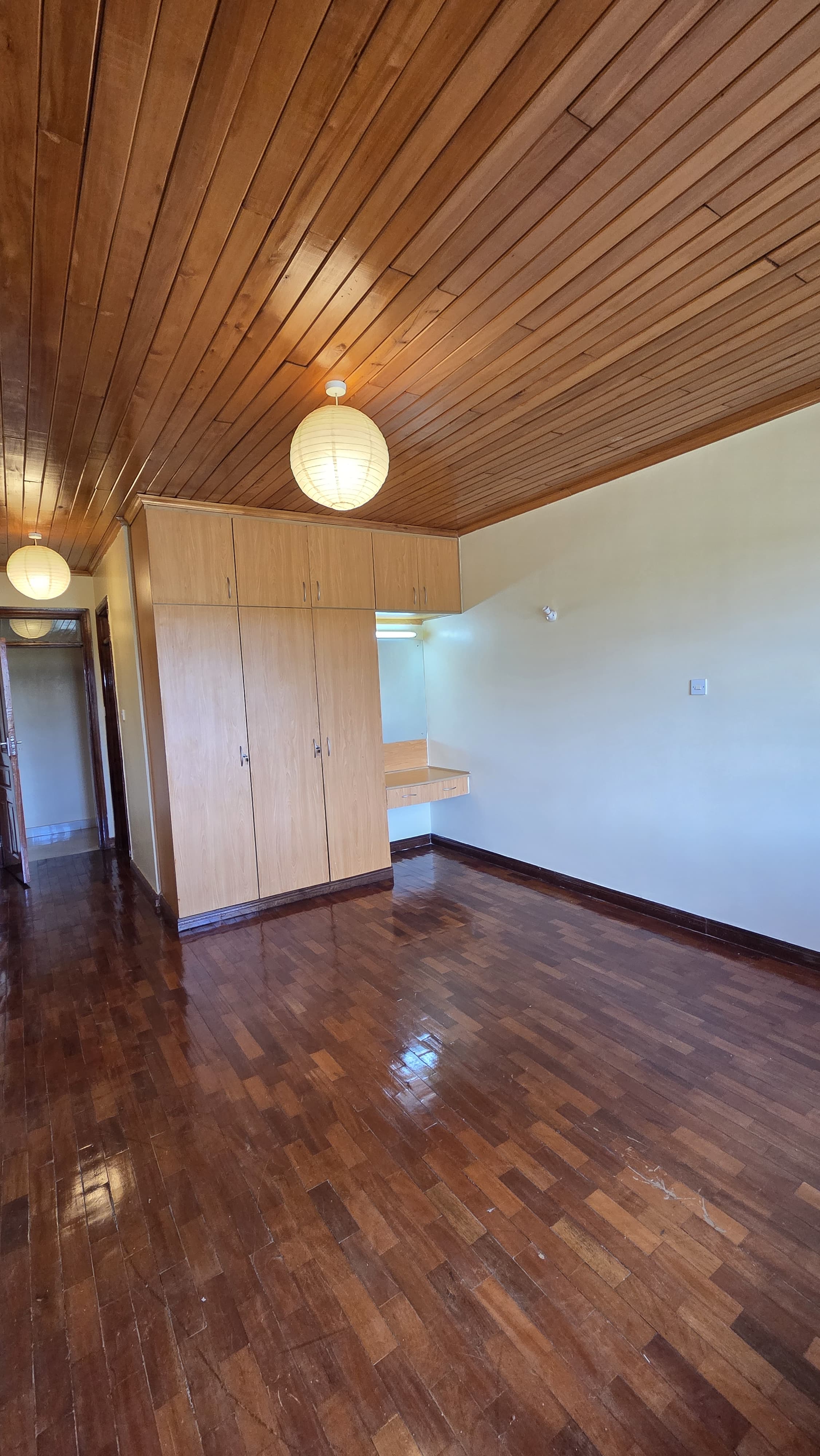 renting--Apartment_Address-Kitisuru__Nairobi__Kenya_price-200000_Beds-4_Baths-4-136-8