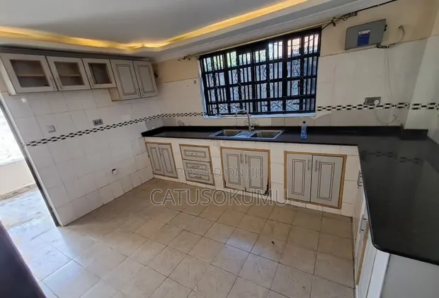 renting--Bungalow_Address-Thome__Nairobi__Kenya_price-25000_Beds-3_Baths-1-71-1