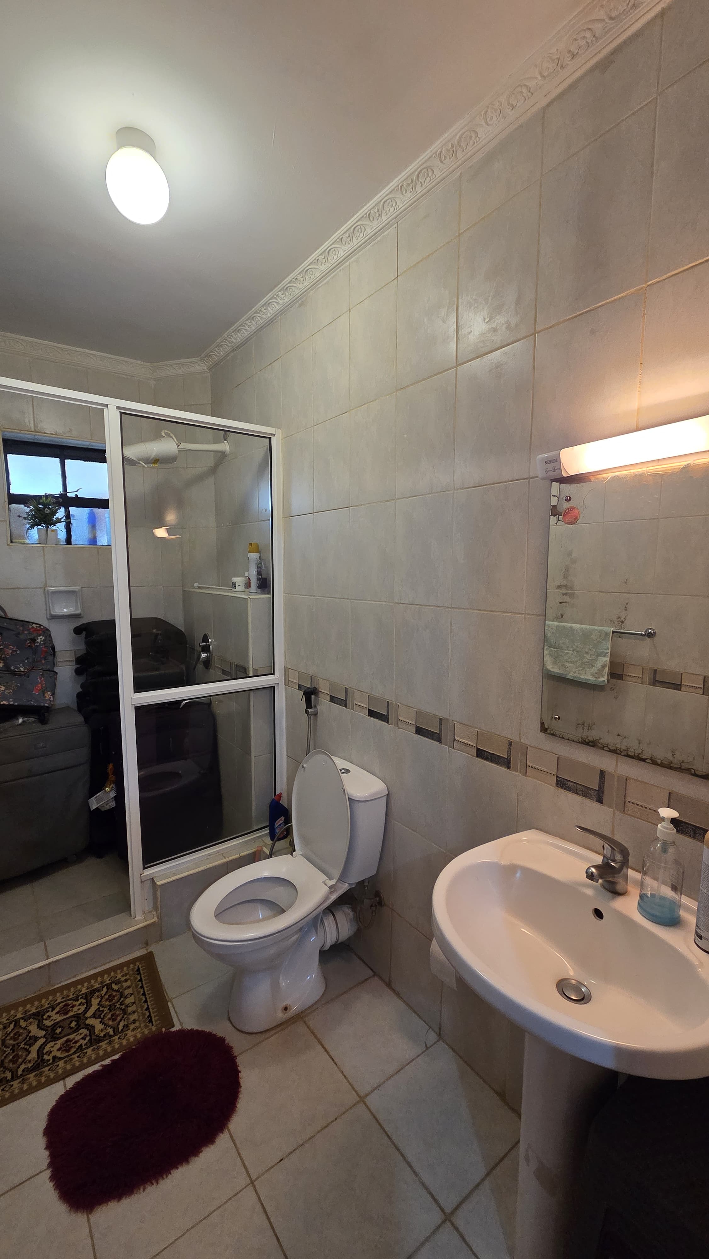 house-on-sale-Spacious_3_Bedroom_Apartment_For_Sale_In_Parklands-Apartment_Address-Parklands__Nairobi__Kenya_price-18000000_Beds-1_Baths-1111_74-13