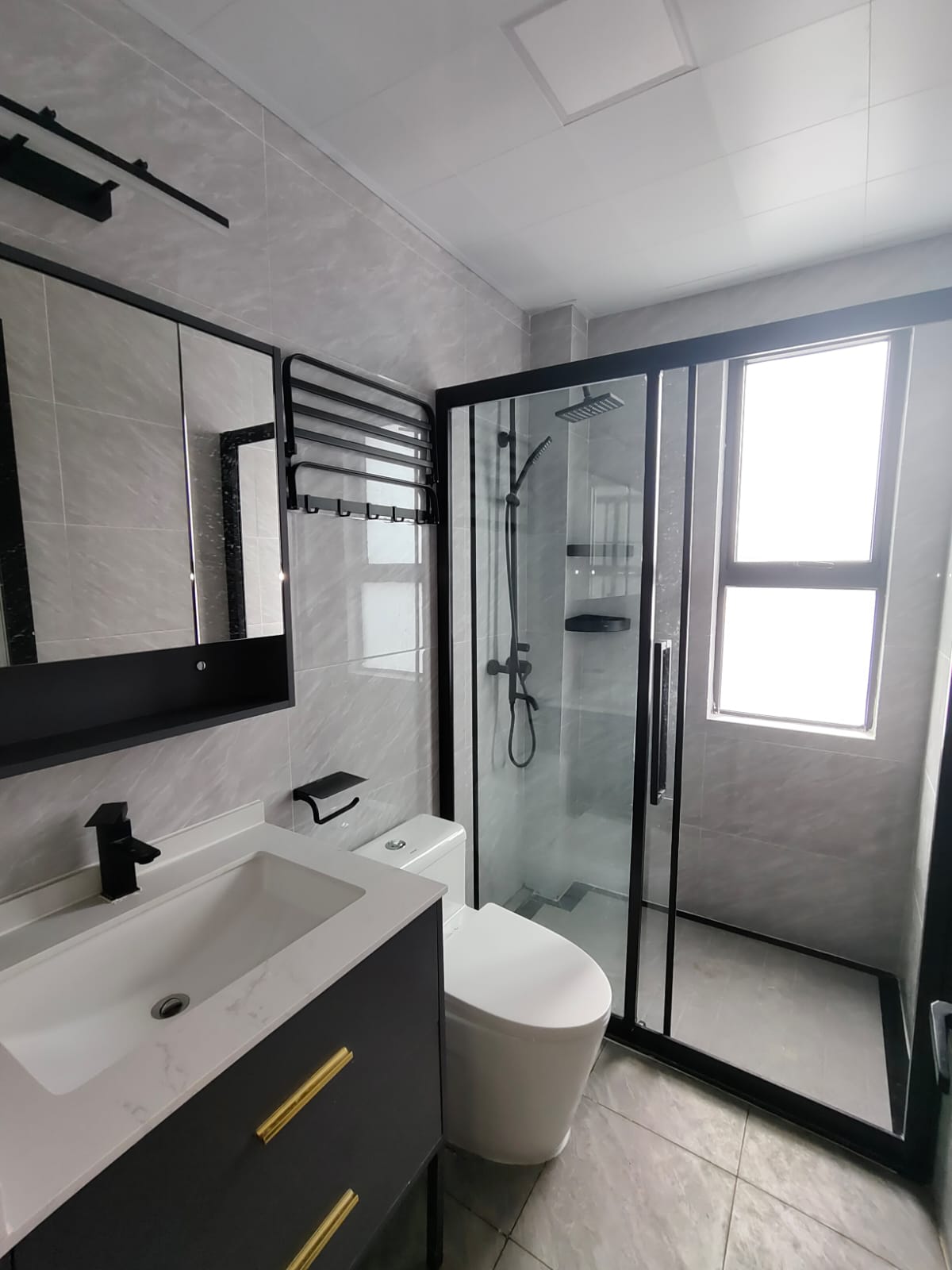 house-on-sale-2_bedroom_apartment_for_sale_in_Kilimani_Kes_10M-Apartment_Address-Kilimani__Nairobi__Kenya_price-10000000_Beds-2_Baths-1110_21-6