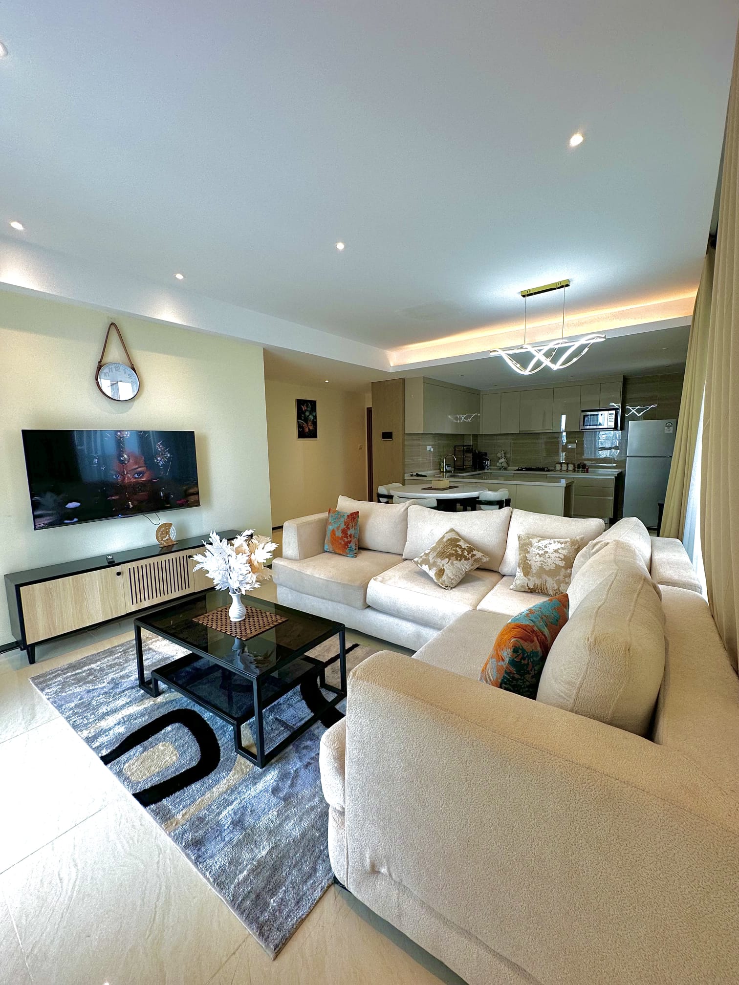 renting--Apartment_Address-Global_Trade_Centre__Nairobi__Kenya_price-380000_Beds-2_Baths-2-125-0