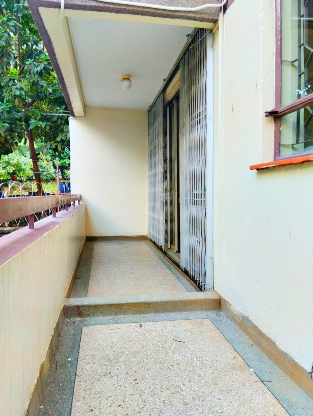 renting--Apartment_Address-State_House_Rd__Nairobi__Kenya_price-100000_Beds-2_Baths-2-158-9