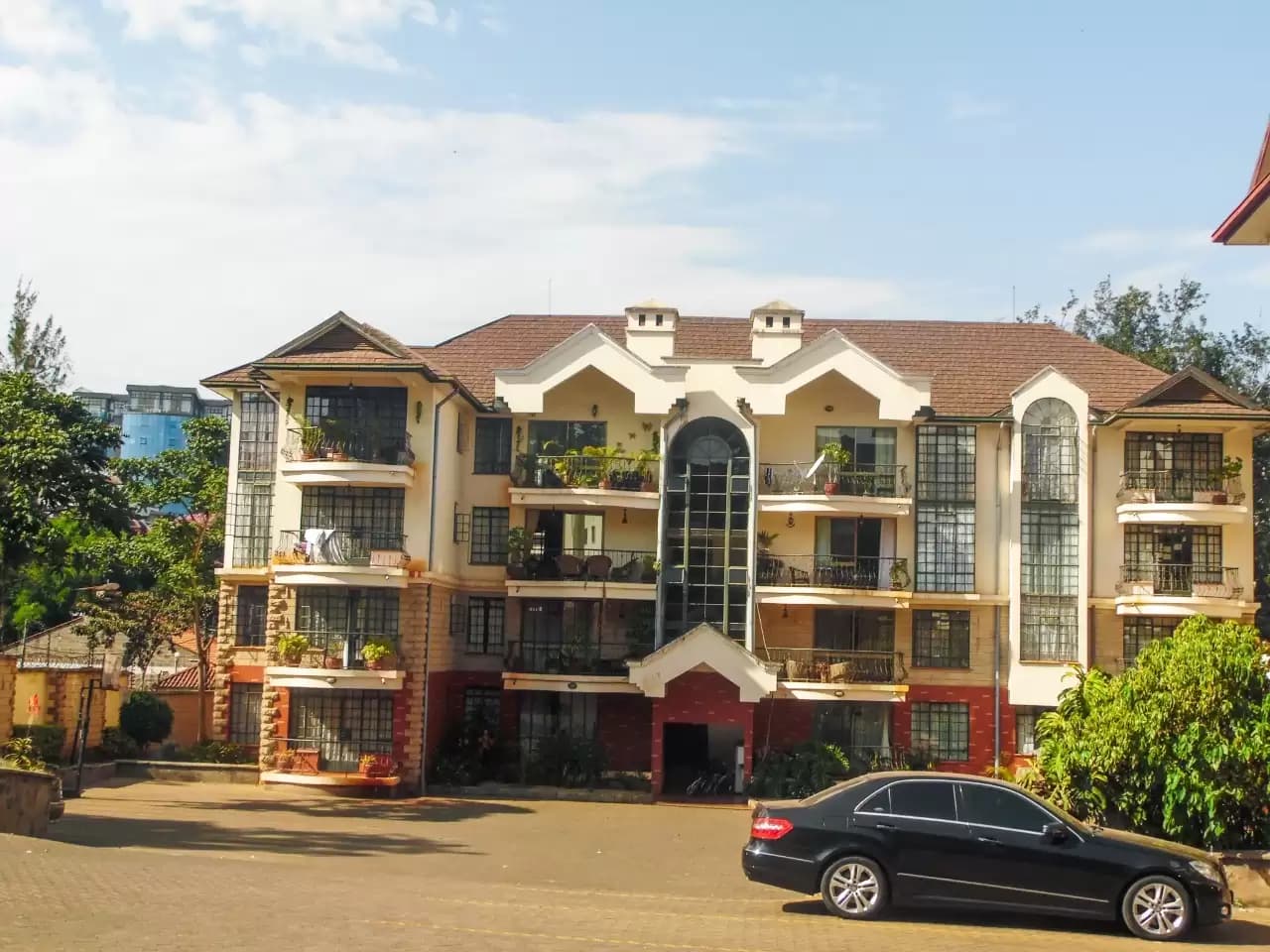 house-on-sale-Riverside_3_Bedroom_plus_DSQ_for_sale_Kes_26M-Apartment_Address-Riverside_Dr__Nairobi__Kenya_price-26000000_Beds-3_Baths-4110_38-1