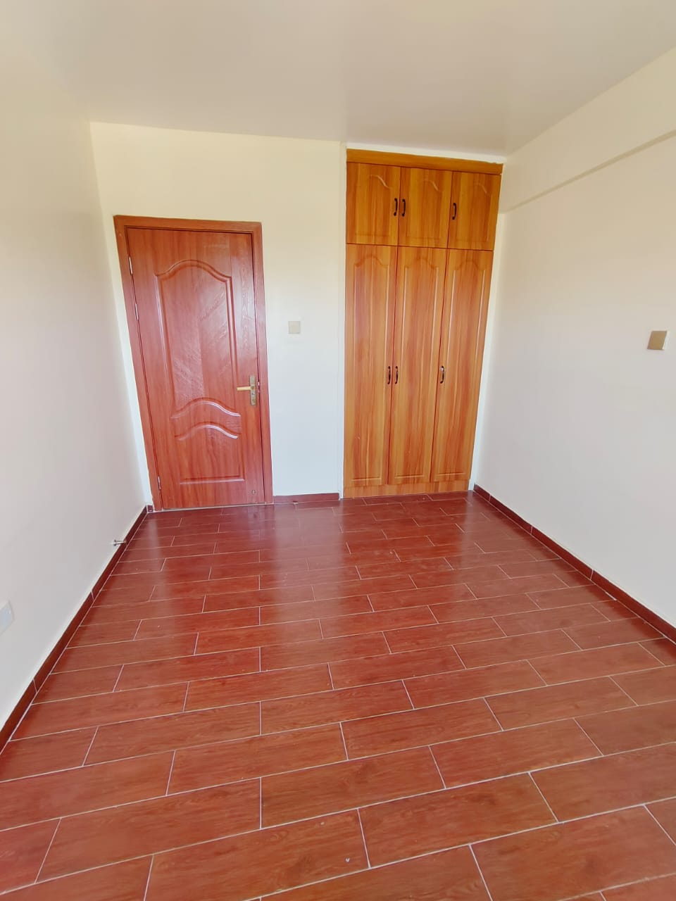 house-on-sale-Kileleshwa_2_bedroom_apartment_for_sale_Kes_10M-Apartment_Address-Kileleshwa__Nairobi__Kenya_price-10000000_Beds-2_Baths-2110_42-6