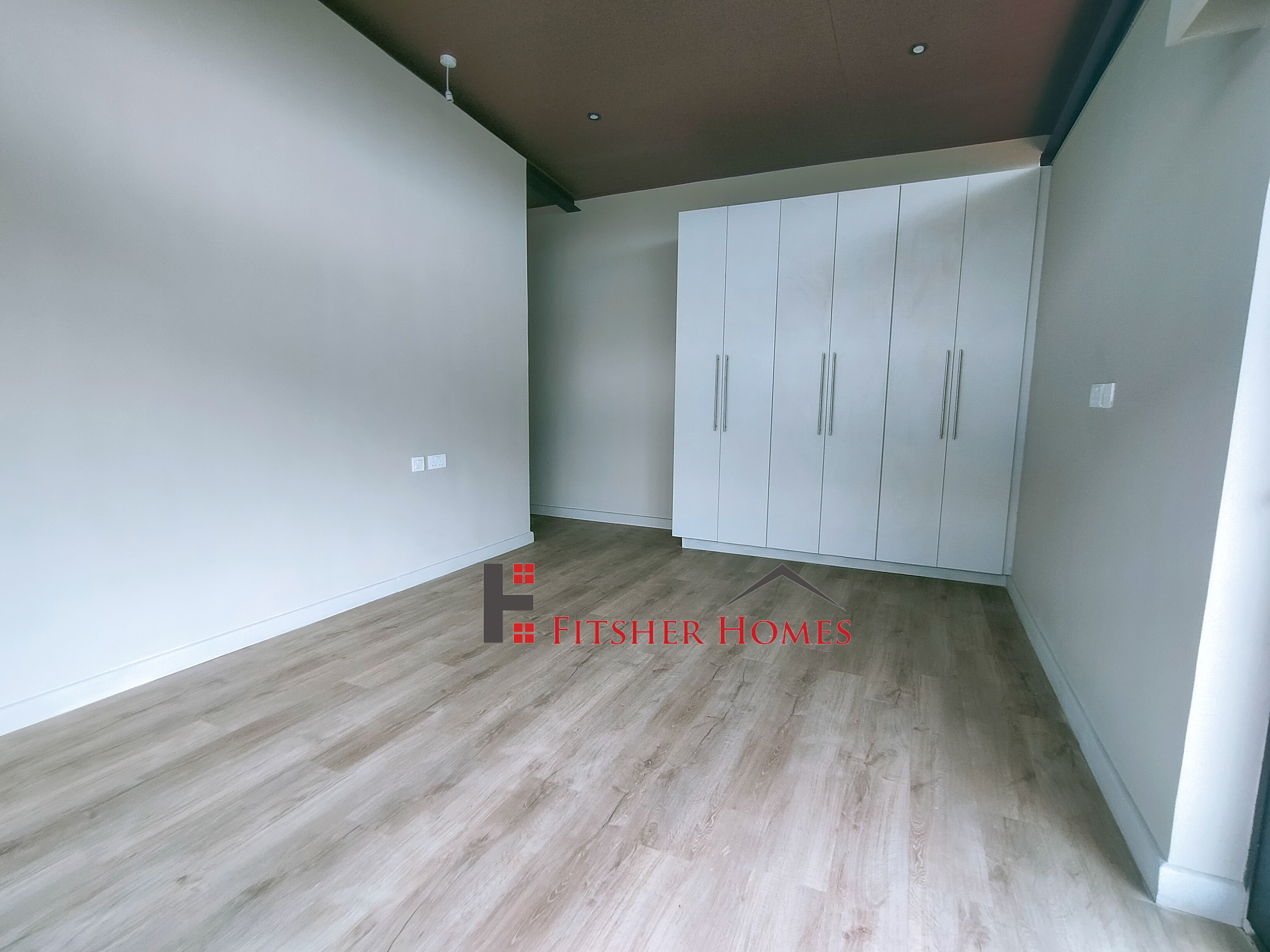 renting--Townhouse_Address-Runda__Nairobi__Kenya_price-270000_Beds-4_Baths-4-18-12