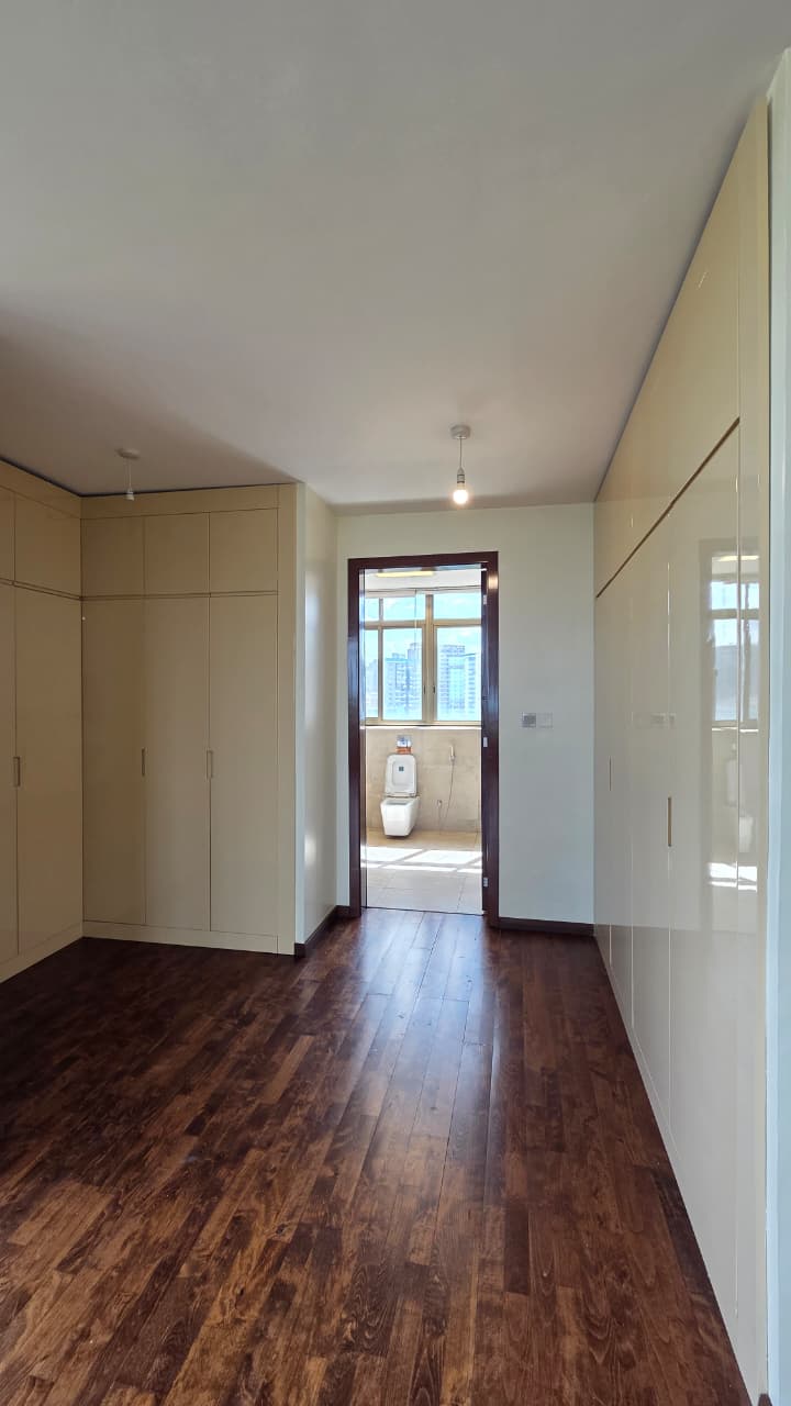 renting--Duplex_Address-Parklands__Nairobi__Kenya_price-410000_Beds-4_Baths-4-159-19