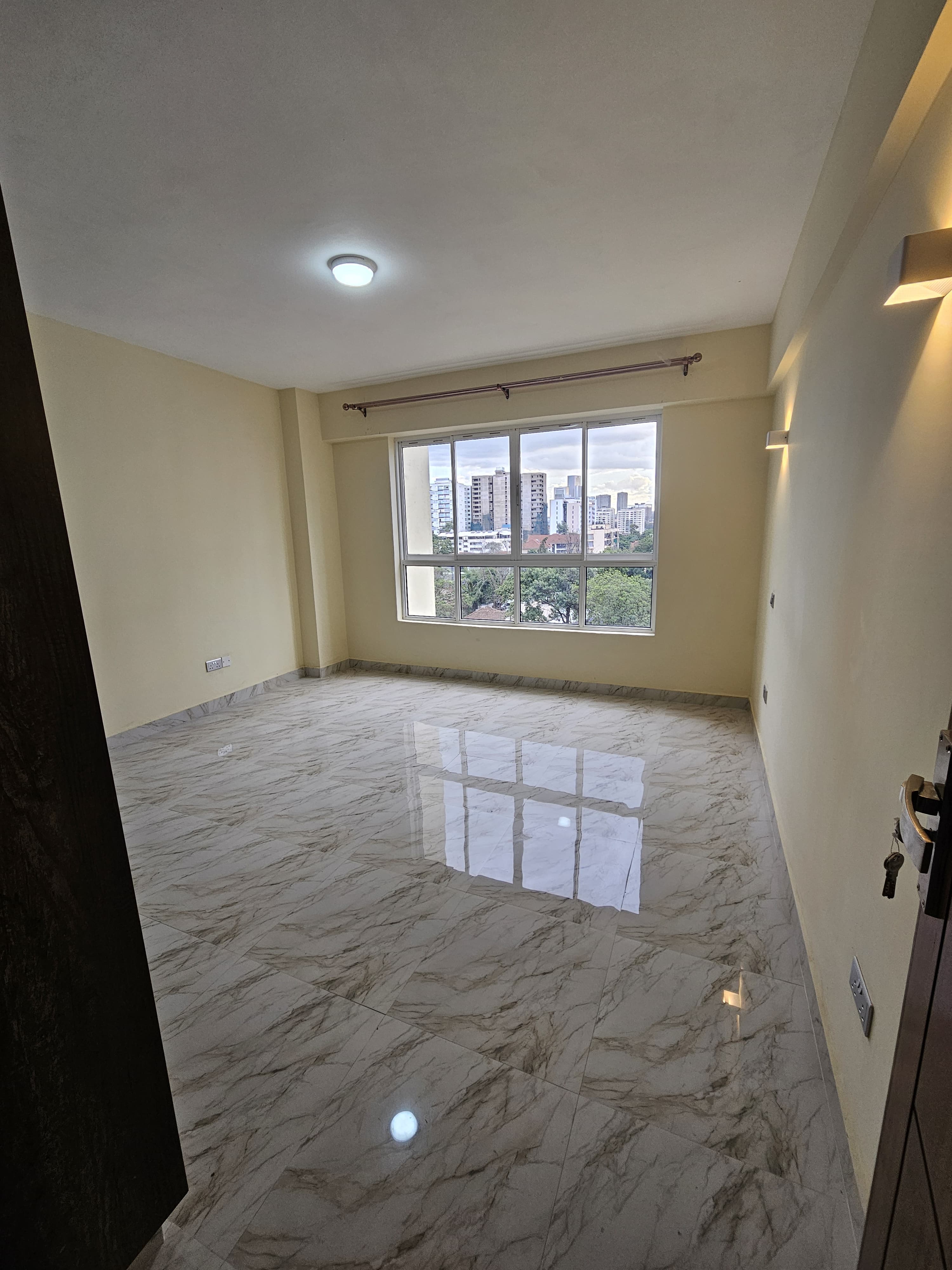 renting--Apartment_Address-Parklands__Nairobi__Kenya_price-135000_Beds-4_Baths-4-123-7