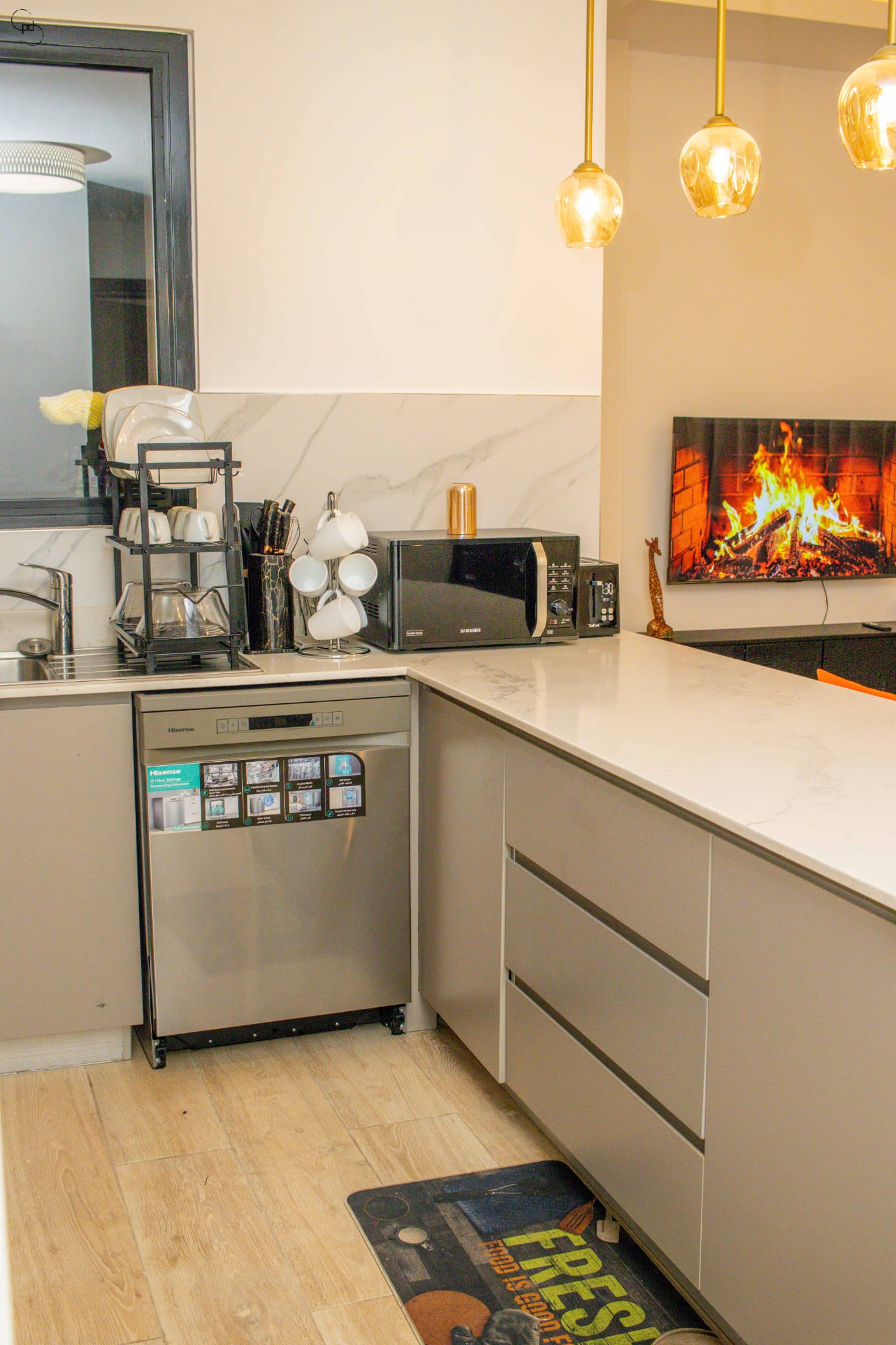 renting--Apartment_Address-Two_Rivers_Cres__Kenya_price-350000_Beds-1_Baths-1-126-8