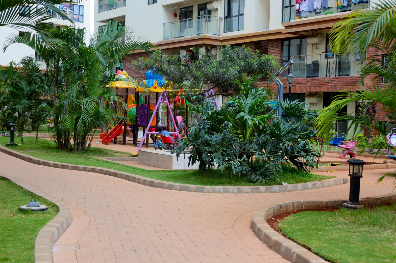 renting--Apartment_Address-Syokimau_Airport_Rd__Nairobi__Kenya_price-85000_Beds-3_Baths-3-160-1