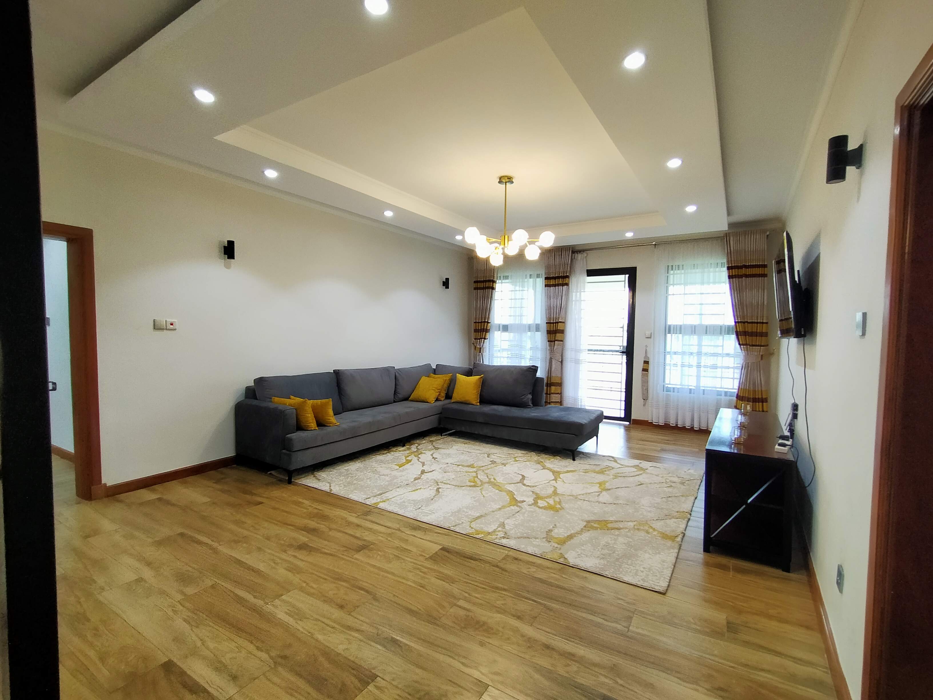 renting--Villa_Address-Runda_Evergreen__Nairobi__Kenya_price-325000_Beds-5_Baths-6-17-11