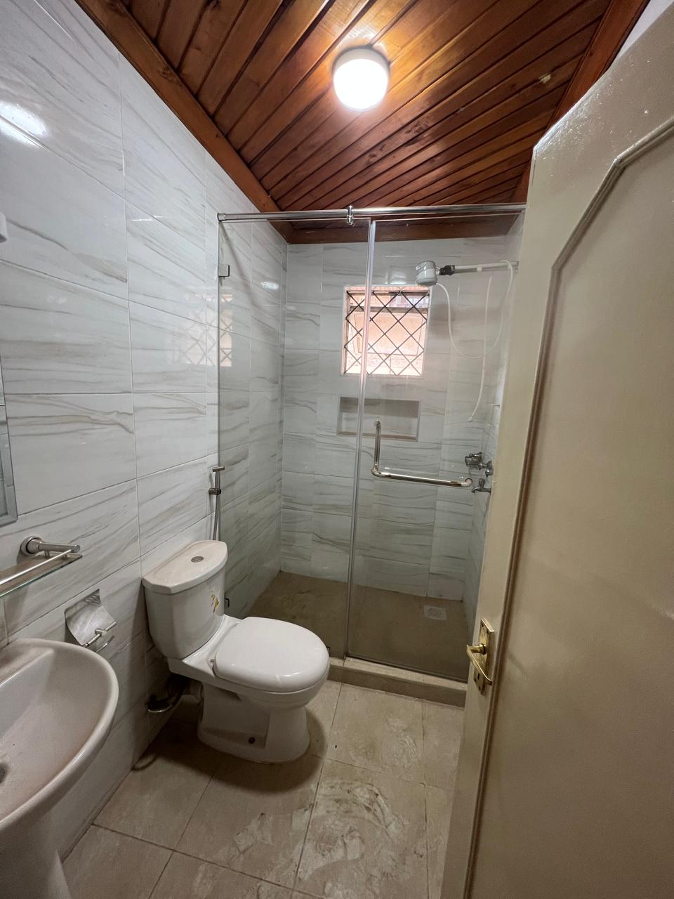 renting--Townhouse_Address-Kileleshwa_Estate__Nairobi__Kenya_price-150000_Beds-4_Baths-4-142-11