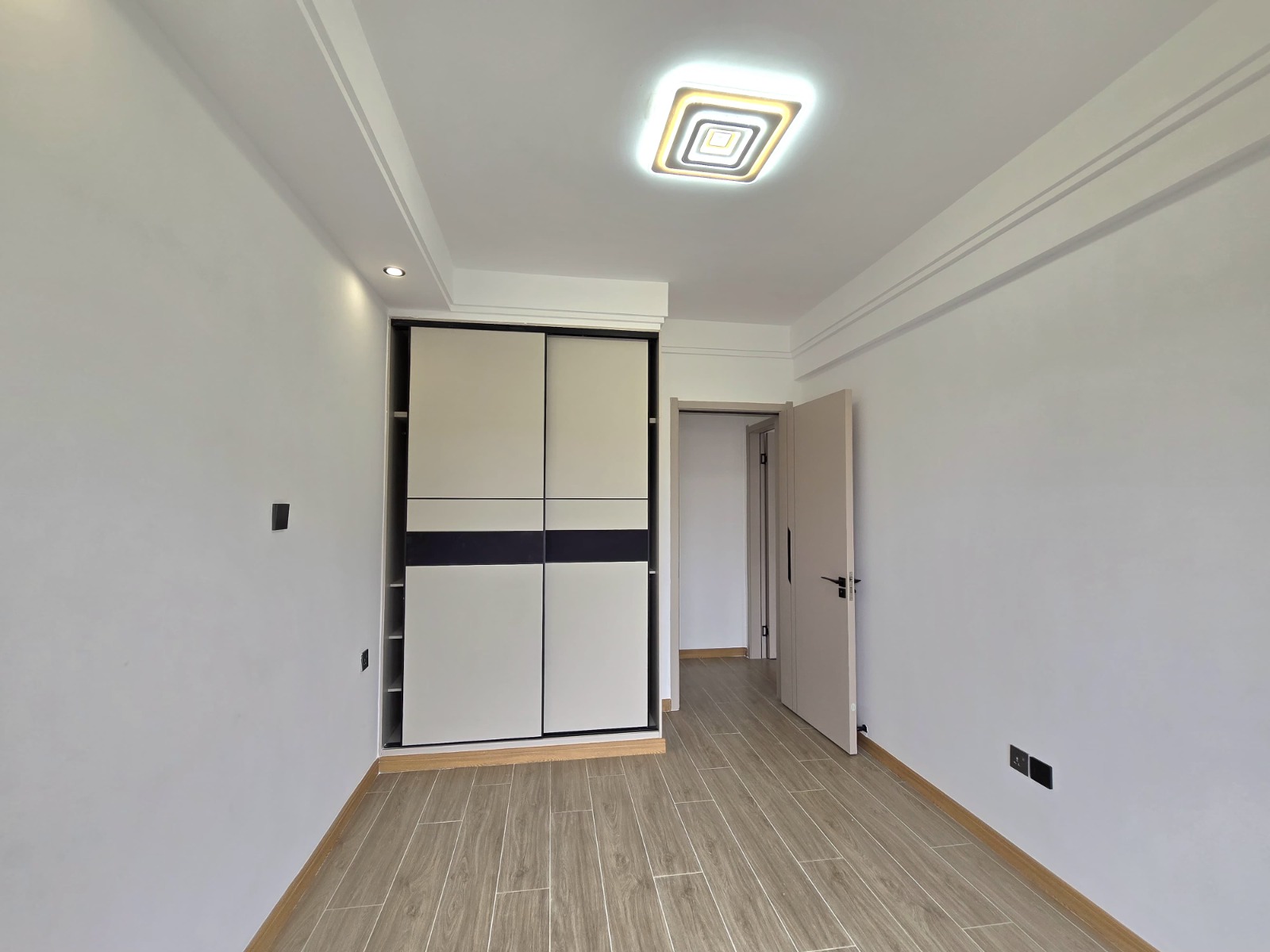 renting-Modern_Living_in_Kilimani_2_Bedrooms_Apartments_-apartment_Address-Lenana_Rd__Nairobi__Kenya_price-110000_Beds-2_Baths-3-41-3