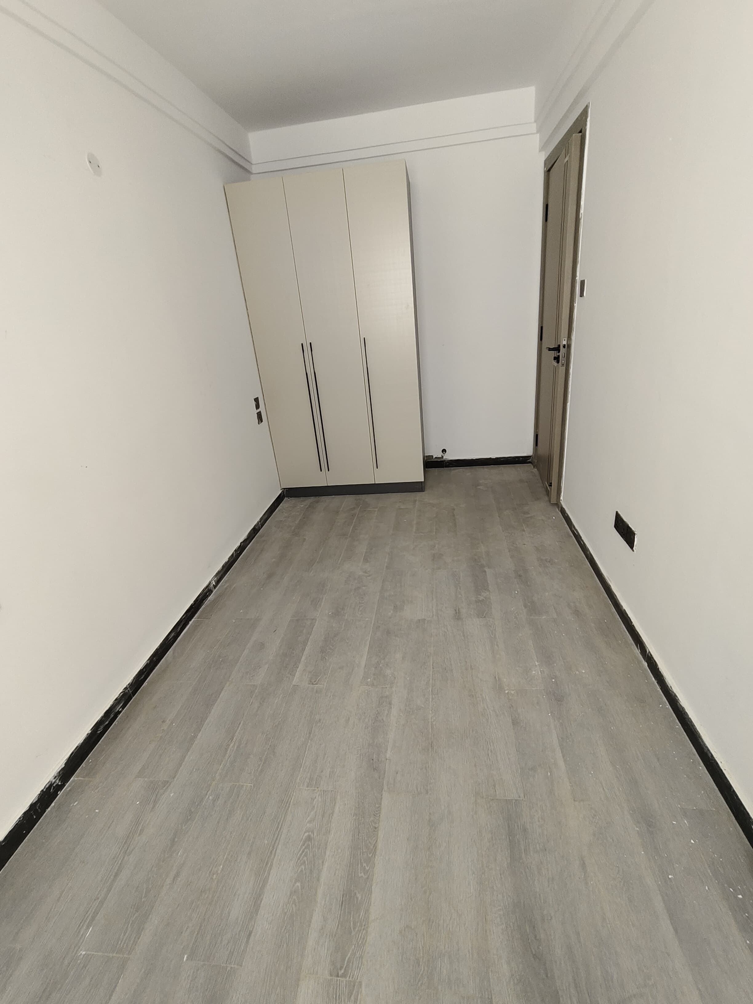 house-on-sale-1_bedroom_apartment_for_sale_in_Kilimani_-Apartment_Address-Kilimani__Nairobi__Kenya_price-5700000_Beds-1_Baths-1110_11-3