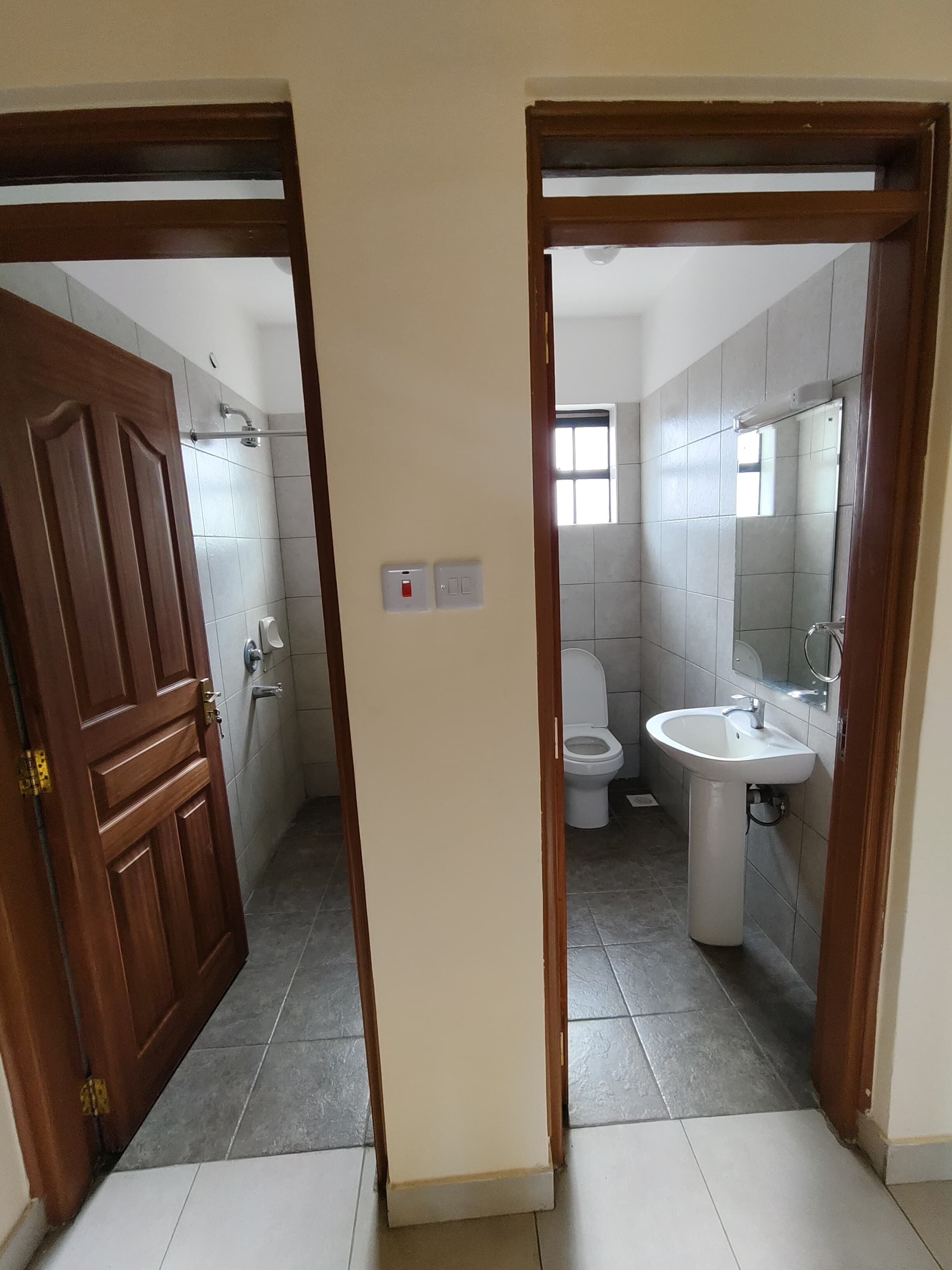 house-on-sale-Ngong_road_2_bedroom_apartment_for_sale_Kes_9_5M-Apartment_Address-Ngong_Rd__Nairobi__Kenya_price-9500000_Beds-2_Baths-2110_31-5