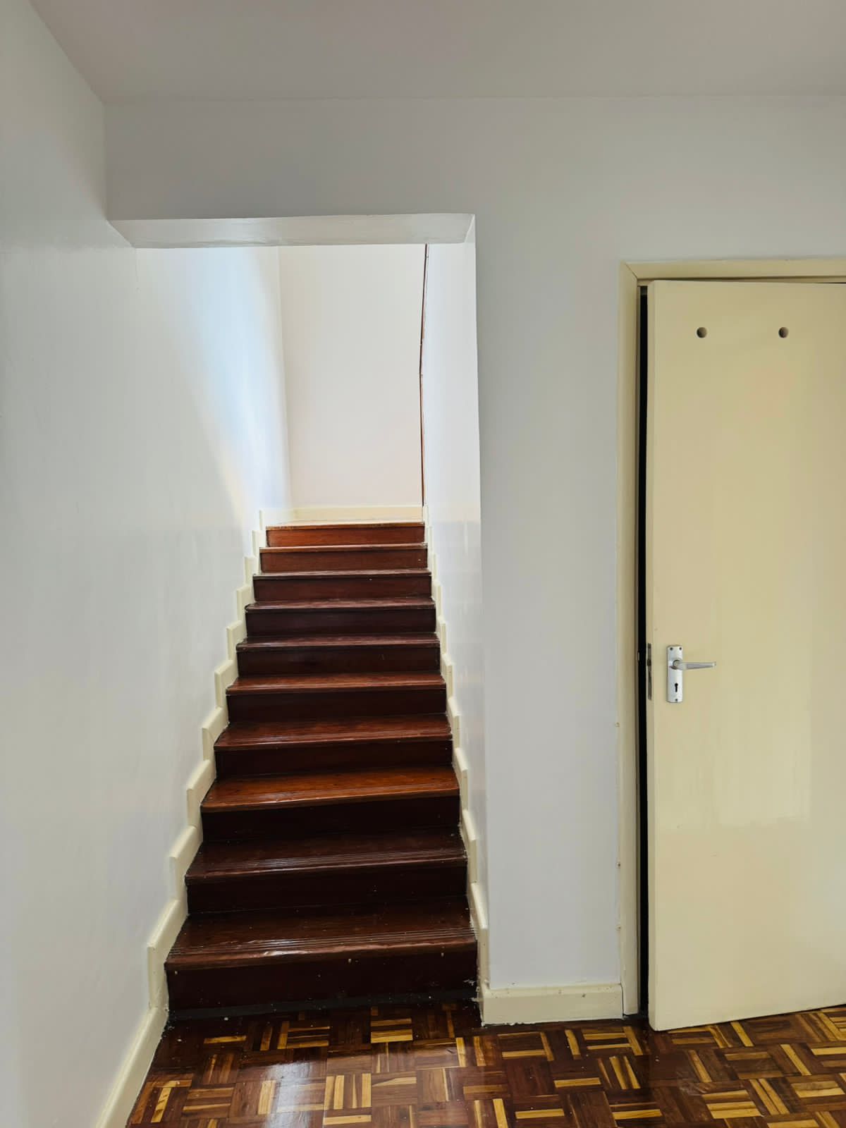 renting--Townhouse_Address-Rhapta_Road__Nairobi__Kenya_price-170000_Beds-4_Baths-4-109-1