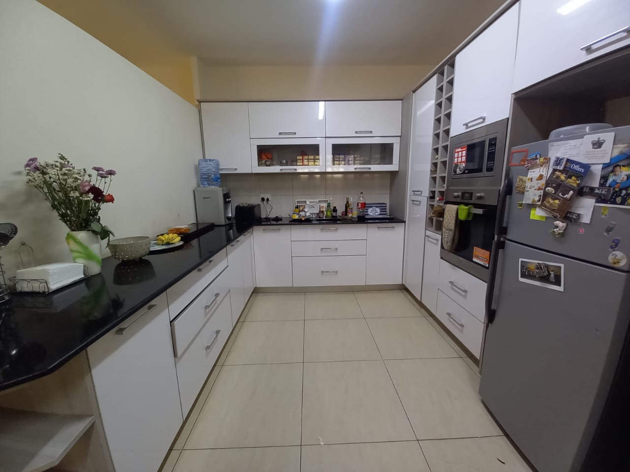 renting--Townhouse_Address-Westlands__Nairobi__Kenya_price-250000_Beds-4_Baths-4-39-3