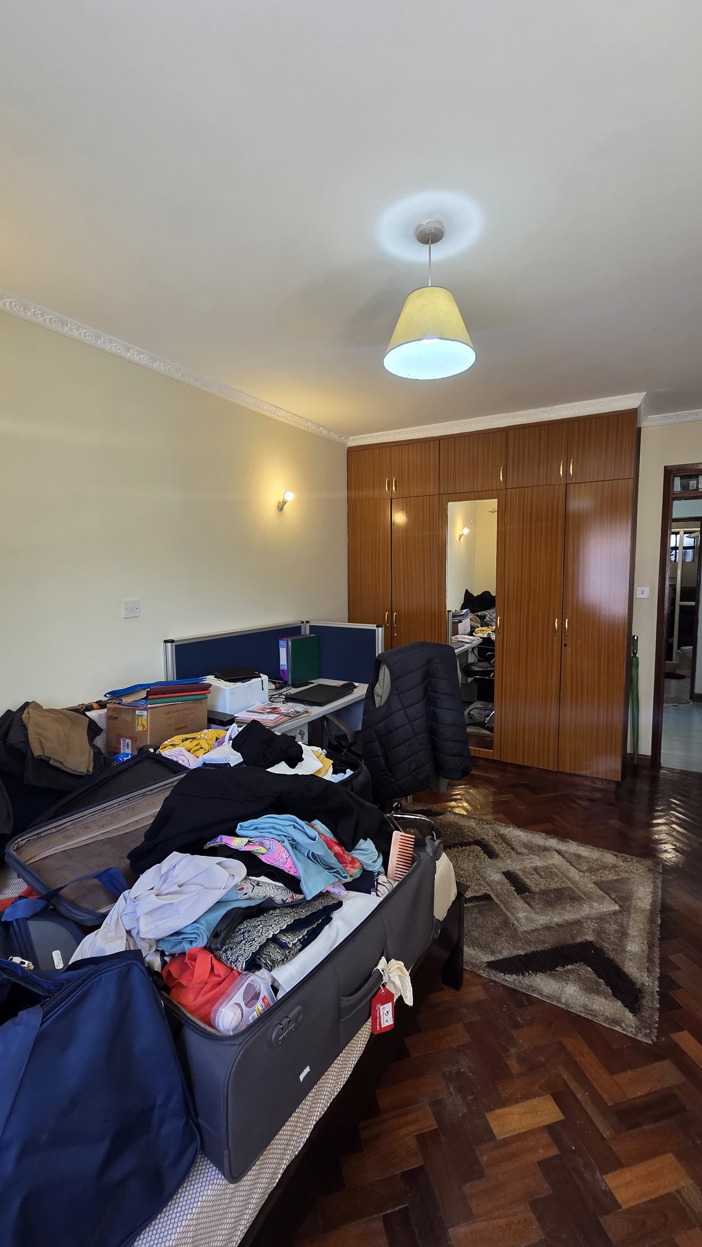 house-on-sale-Spacious_3_Bedroom_Apartment_For_Sale_In_Parklands-Apartment_Address-Parklands__Nairobi__Kenya_price-18000000_Beds-1_Baths-1111_74-7