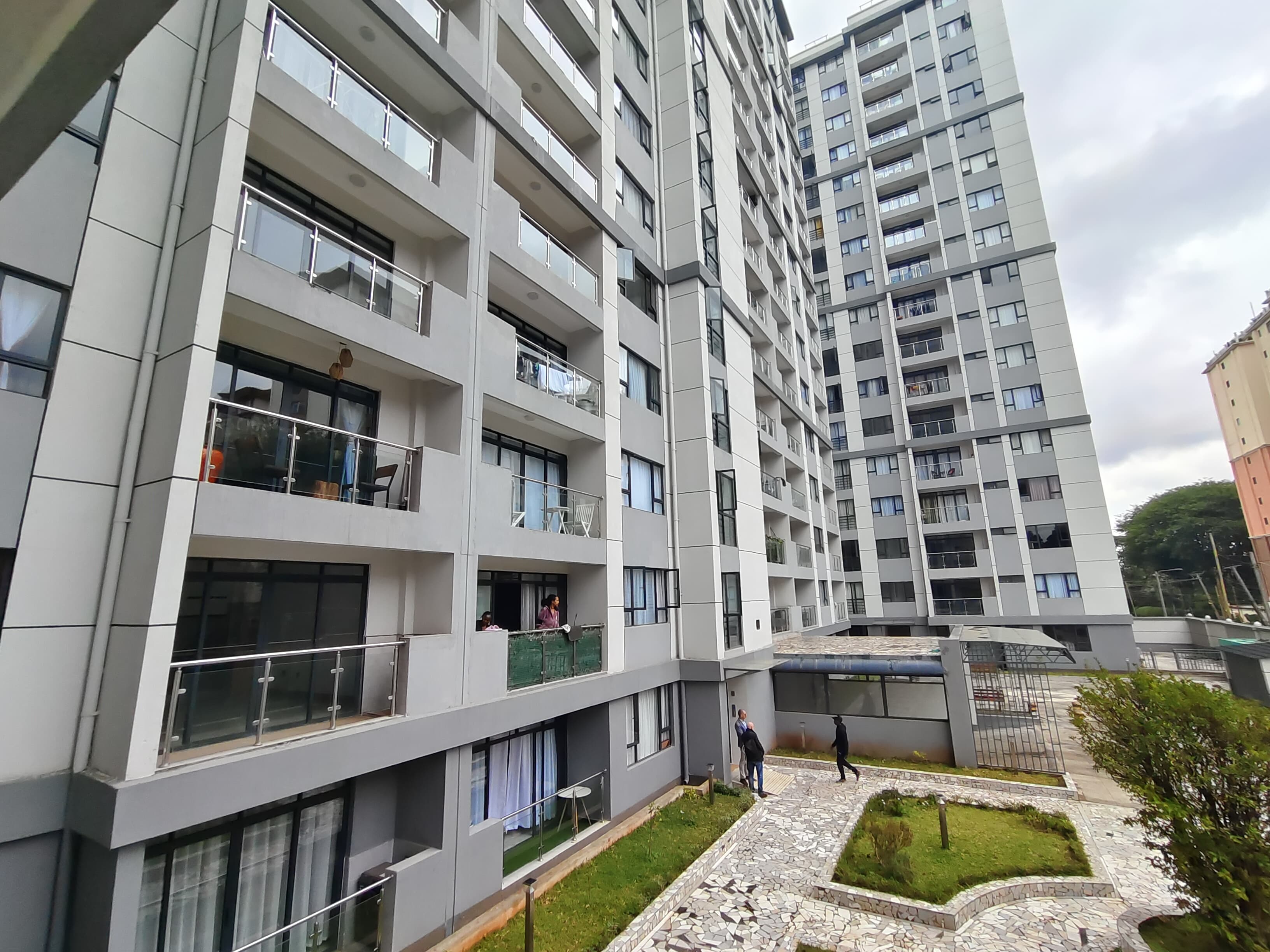 house-on-sale-1_bedroom_apartment_for_sale_in_Lavington_Kes_6_5M-Apartment_Address-Lavington__Nairobi__Kenya_price-6500000_Beds-1_Baths-1110_13