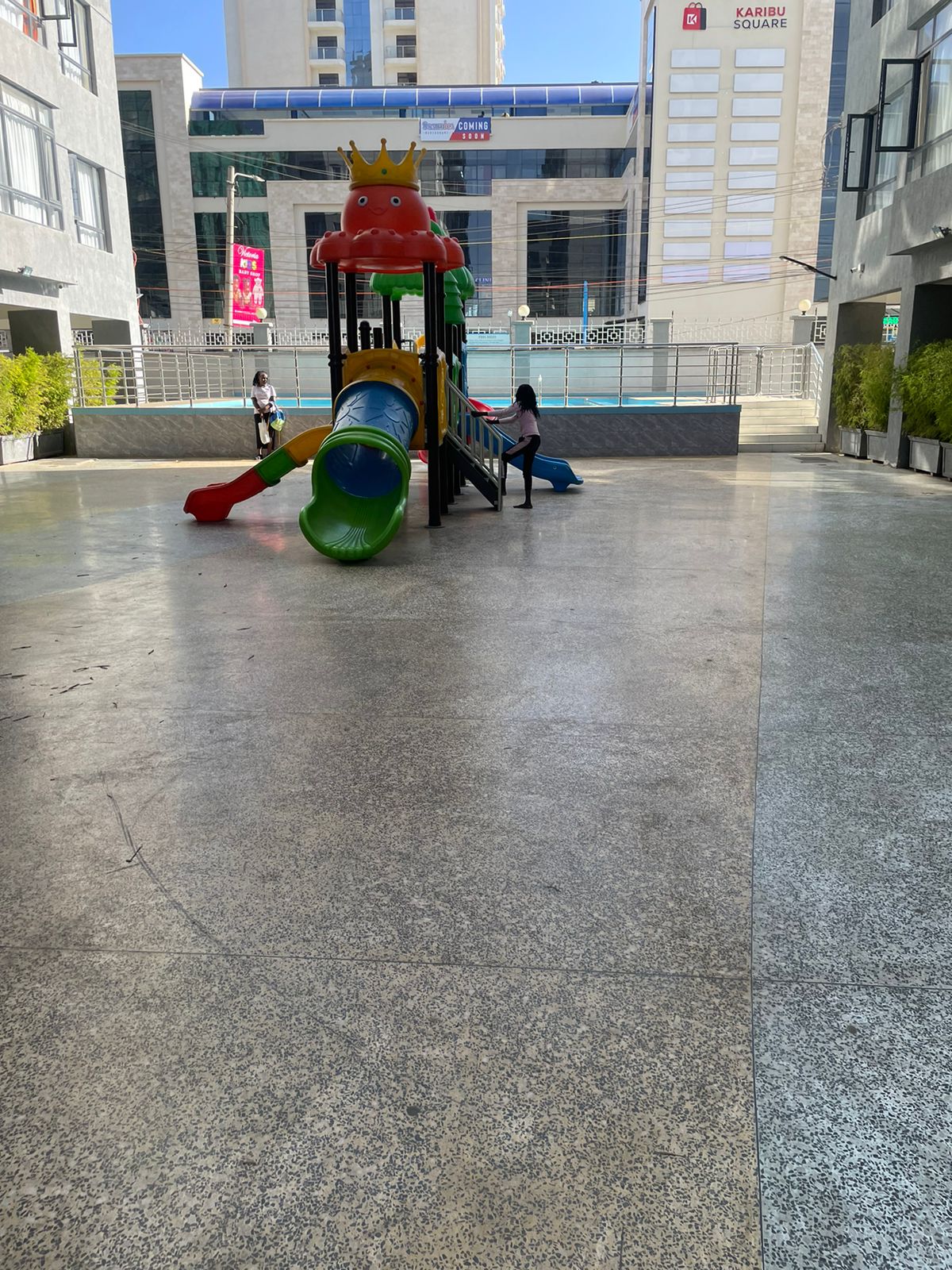 house-on-sale-Staroot_Yaya_Centre-Apartment_Address-Kilimani__Nairobi__Kenya_price-15000000_Beds-3_Baths-3130_6-17