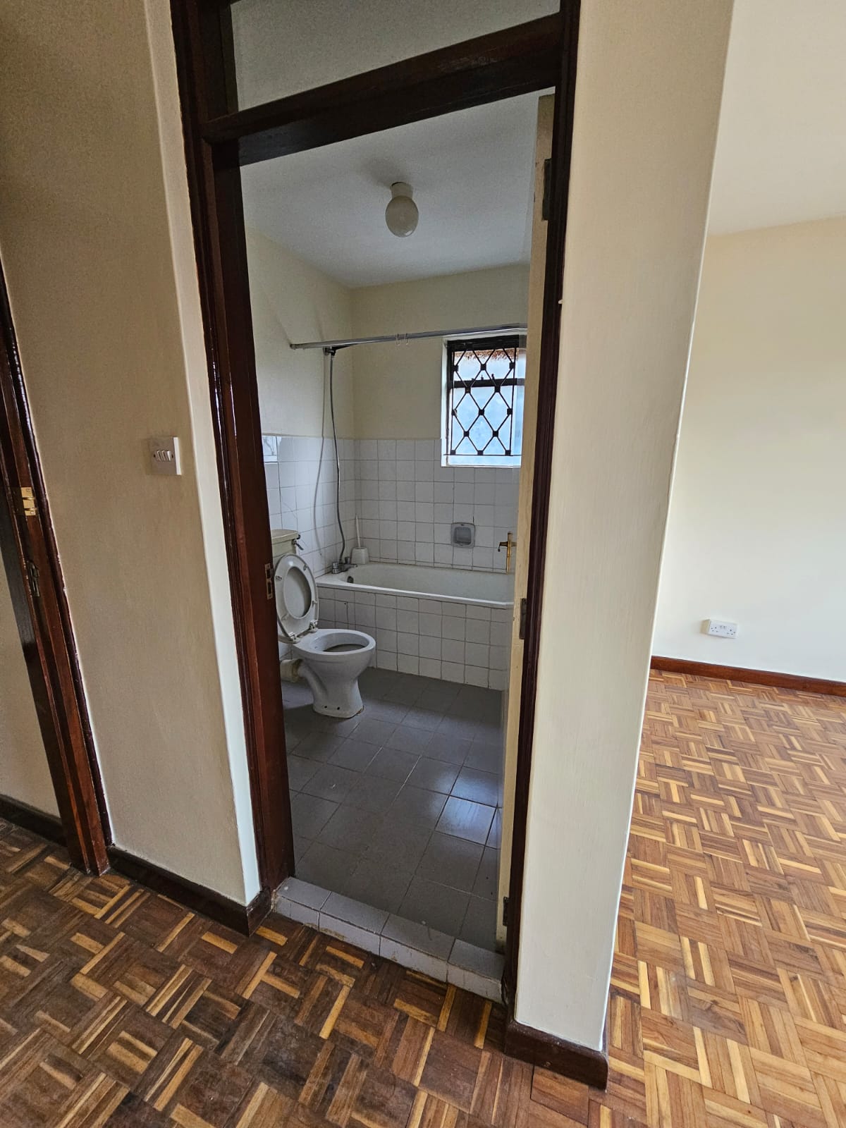 renting--Apartment_Address-Lavington__Nairobi__Kenya_price-110000_Beds-3_Baths-3-151-5