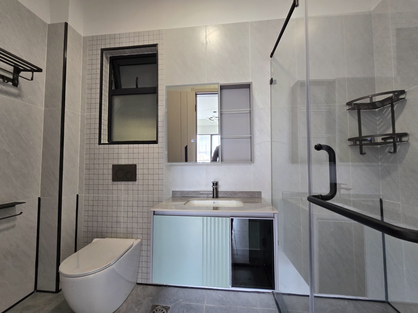 renting-Modern_Living_in_Kilimani_2_Bedrooms_Apartments_-apartment_Address-Lenana_Rd__Nairobi__Kenya_price-110000_Beds-2_Baths-3-41-5