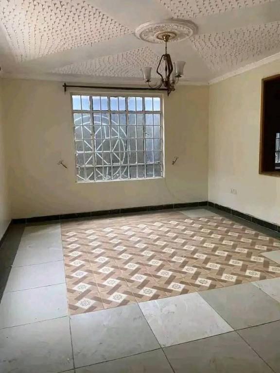 renting--Townhouse_Address-Kangemi_Market__Nairobi__Kenya_price-15000_Beds-4_Baths-1-52-2