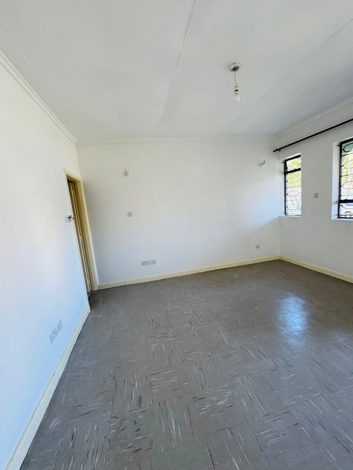 renting--Townhouse_Address-Rhapta_Road__Nairobi__Kenya_price-170000_Beds-4_Baths-4-109-3