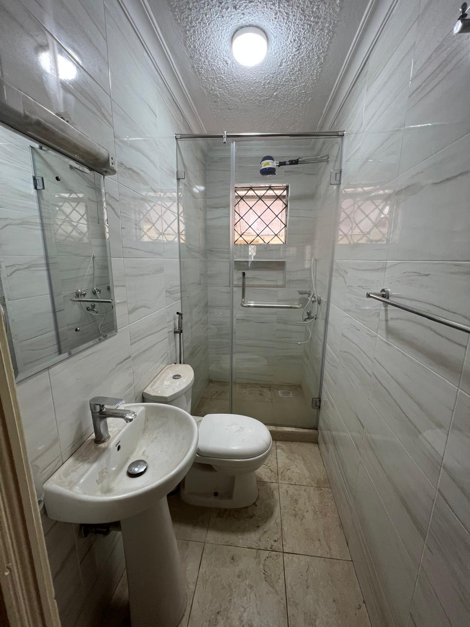 renting--Townhouse_Address-Kileleshwa_Estate__Nairobi__Kenya_price-150000_Beds-4_Baths-4-142-13