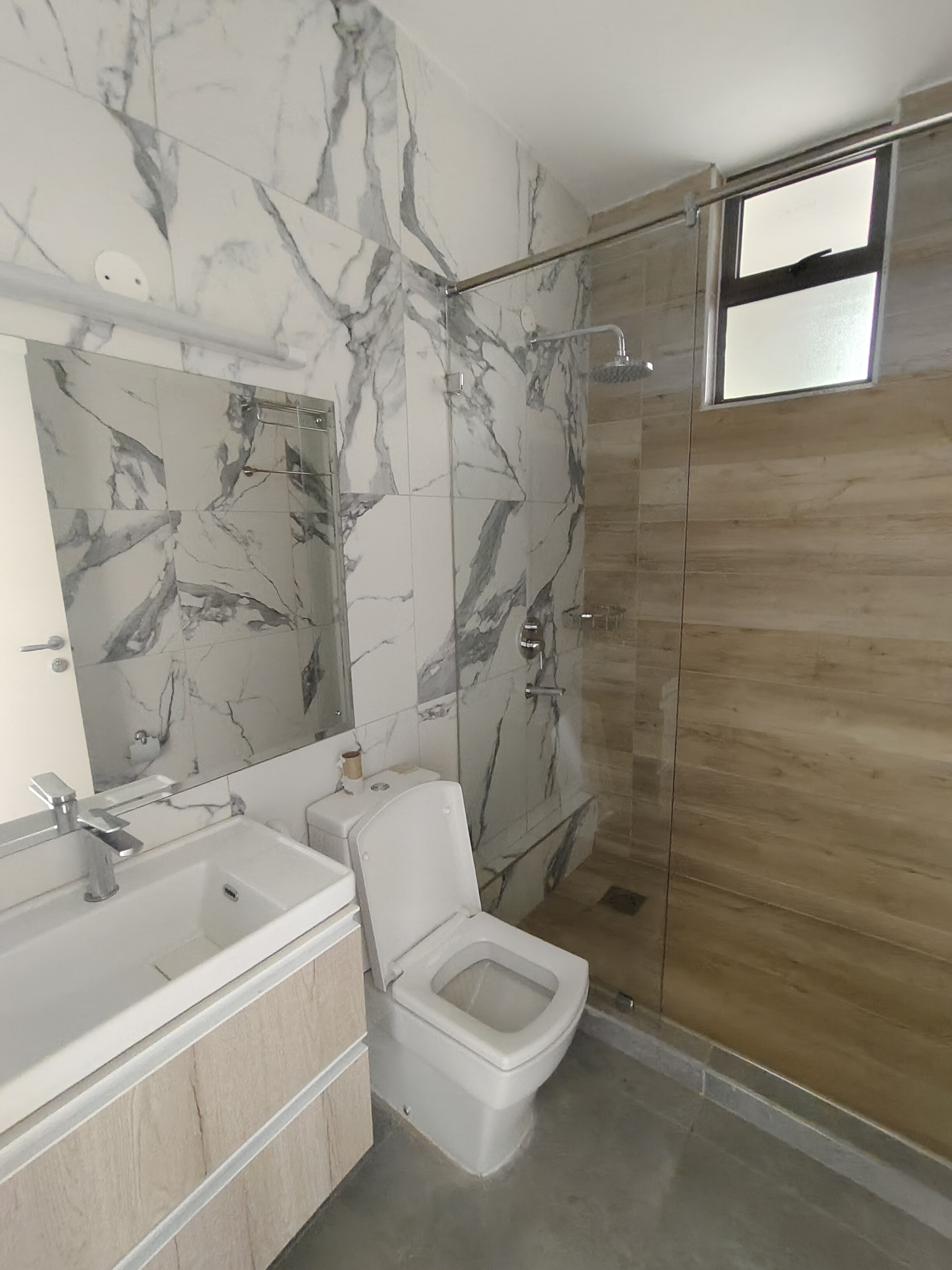 house-on-sale-Parklands_2_bedroom_apartment_for_sale_Kes_16_5M-Apartment_Address-Parklands__Nairobi__Kenya_price-16500000_Beds-2_Baths-2110_48-11