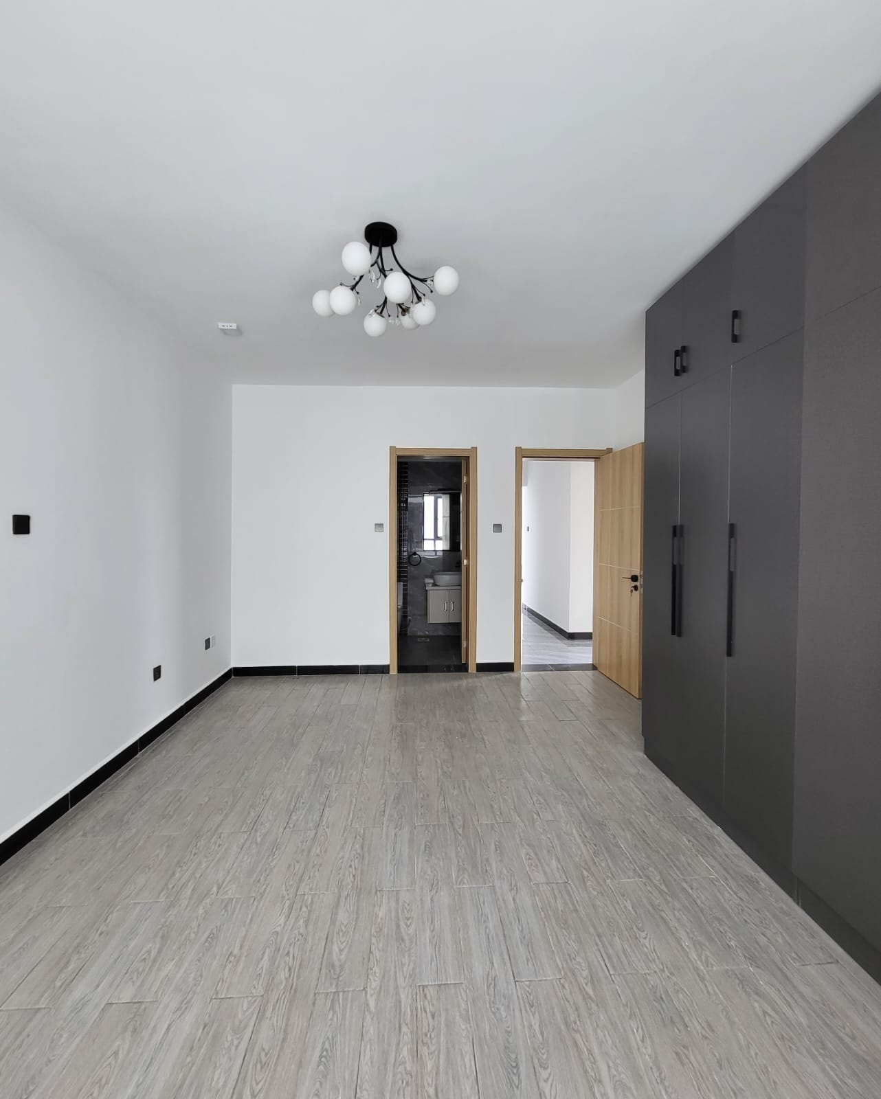 house-on-sale-2_bedroom_apartment_for_sale_in_Kilimani_near_Yaya_Center_Kes_13_8M-Apartment_Address-Kilimani__Nairobi__Kenya_price-13800000_Beds-2_Baths-2110_29-8