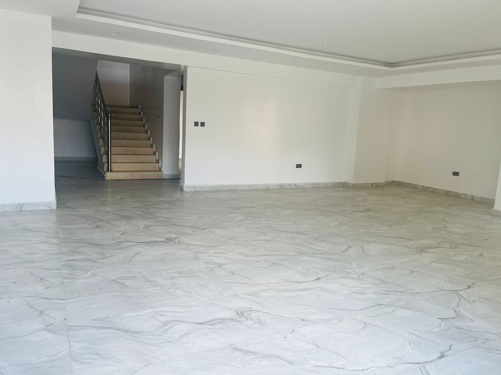 renting--Duplex_Address-General_Mathenge_Drive__Nairobi__Kenya_price-160000_Beds-5_Baths-5-163-16