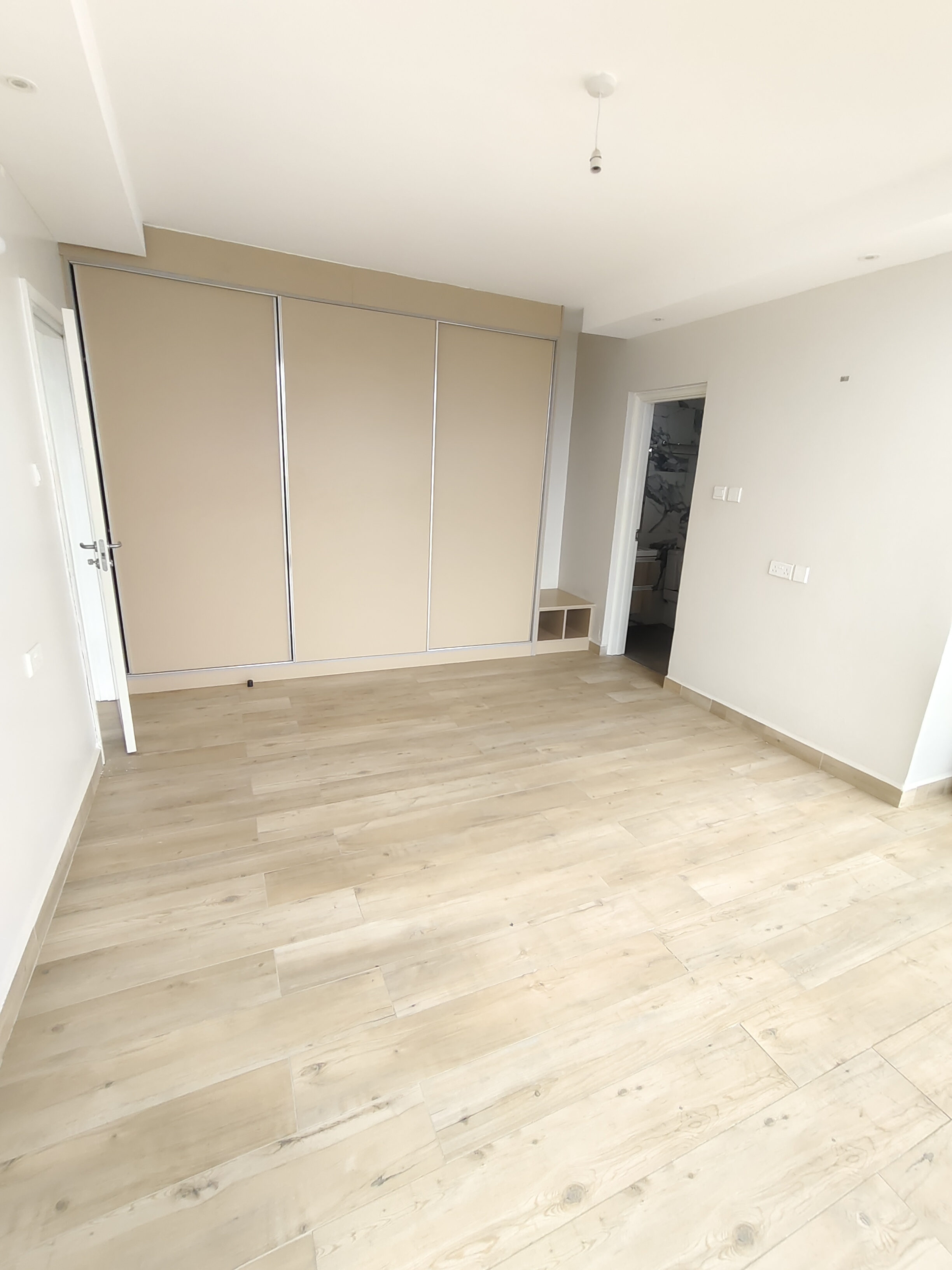 house-on-sale-Parklands_2_bedroom_apartment_for_sale_Kes_16_5M-Apartment_Address-Parklands__Nairobi__Kenya_price-16500000_Beds-2_Baths-2110_48-7