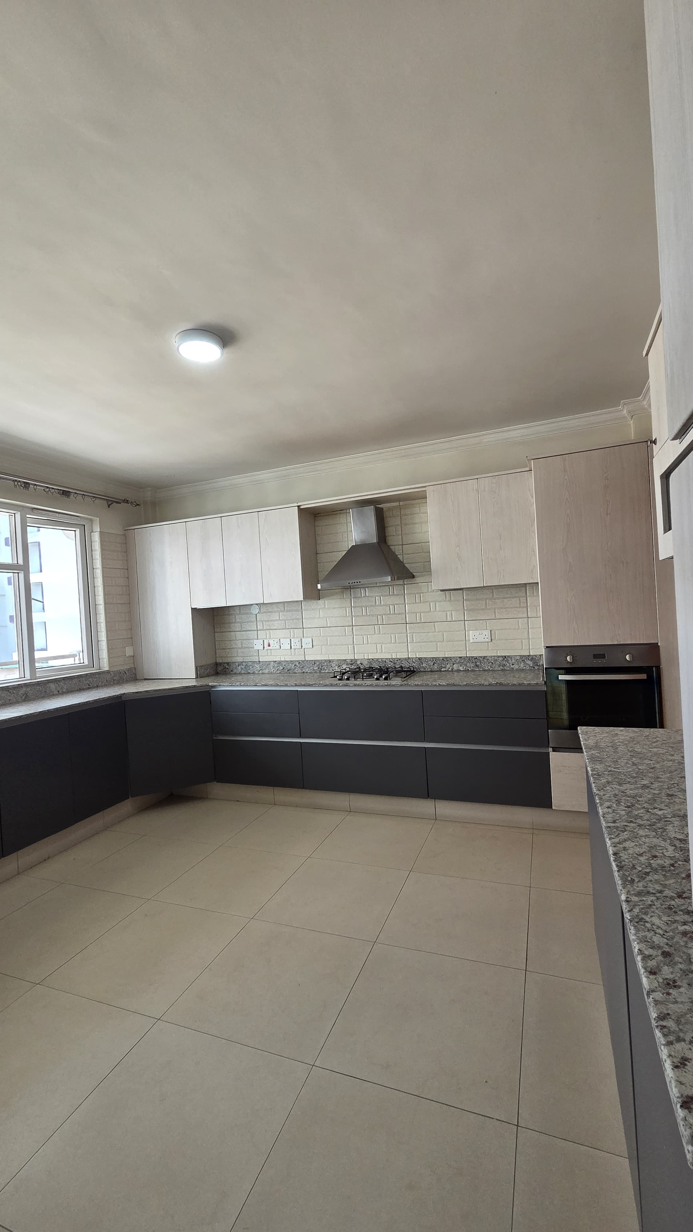 renting--Apartment_Address-Parklands__Nairobi__Kenya_price-175000_Beds-3_Baths-3-104-4