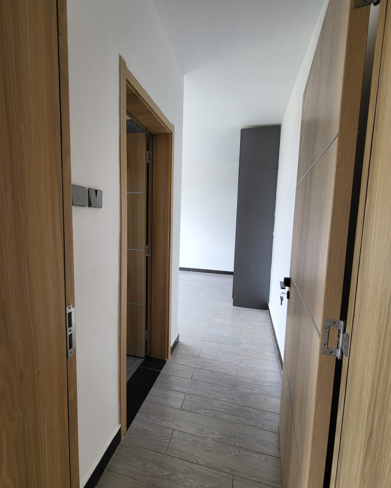 house-on-sale-2_bedroom_apartment_for_sale_in_Kilimani_near_Yaya_Center_Kes_13_8M-Apartment_Address-Kilimani__Nairobi__Kenya_price-13800000_Beds-2_Baths-2110_29-10