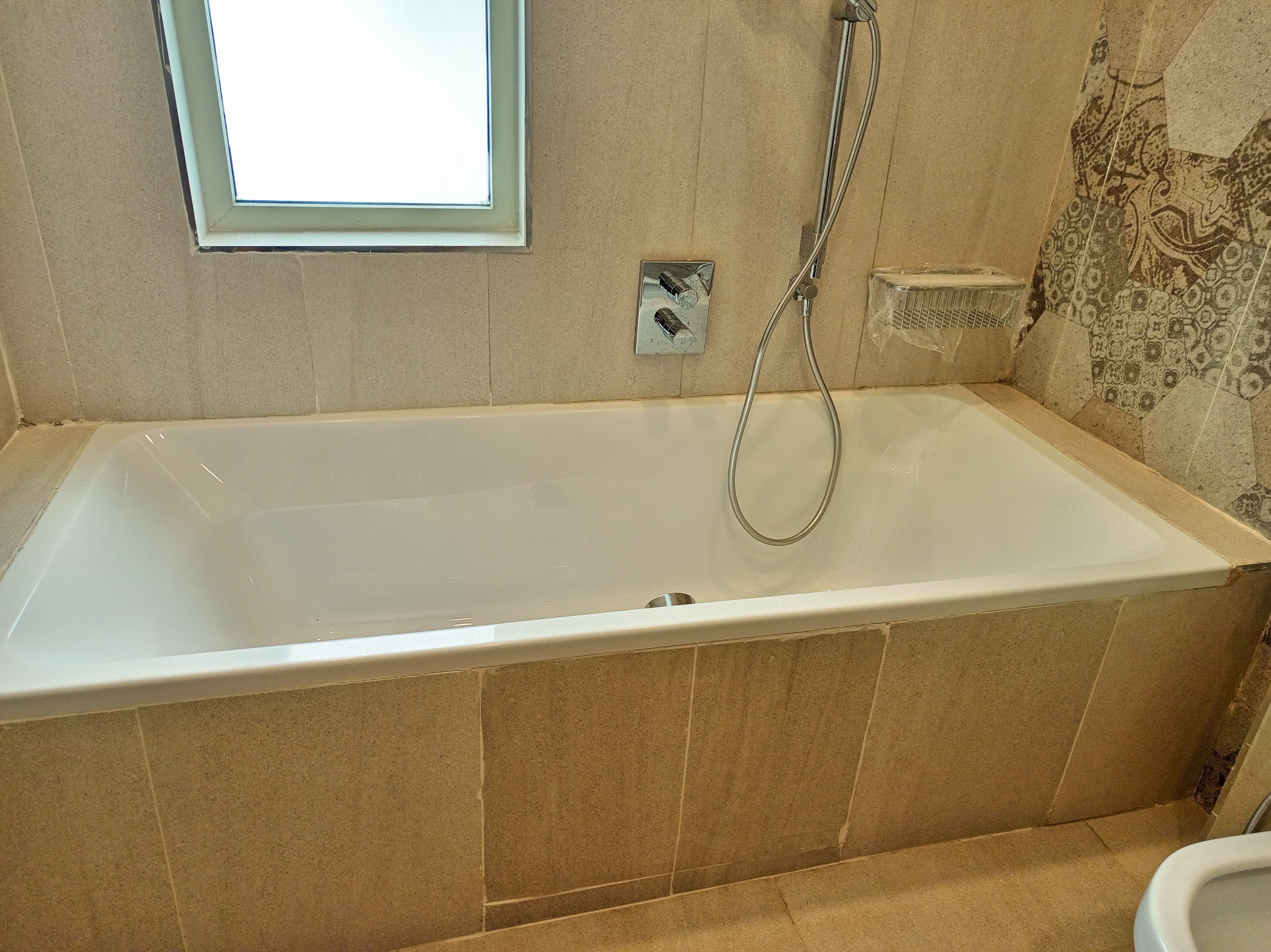 renting-3_Bed_All_ensuite_Parklands___Kes_280000-apartment_Address-Parklands__Nairobi__Kenya_price-280000_Beds-3_Baths-4-9-13