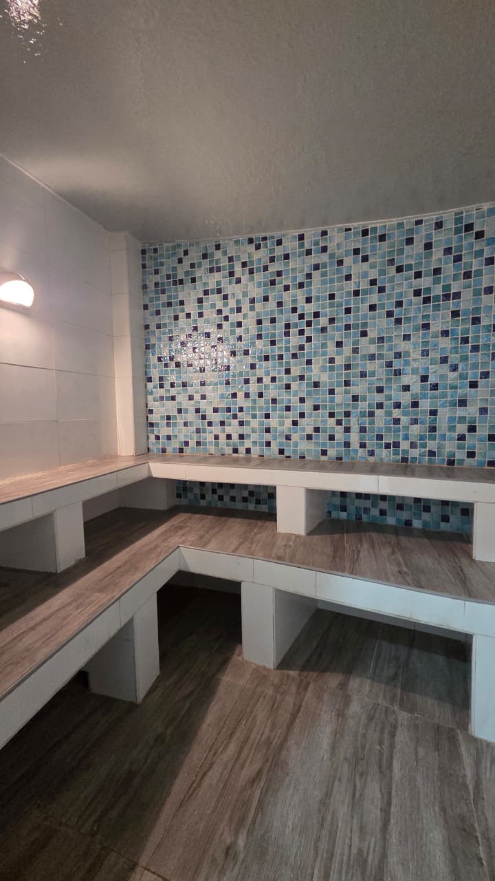 renting--Apartment_Address-General_Mathenge_Drive__Nairobi__Kenya_price-220000_Beds-4_Baths-4-130-12