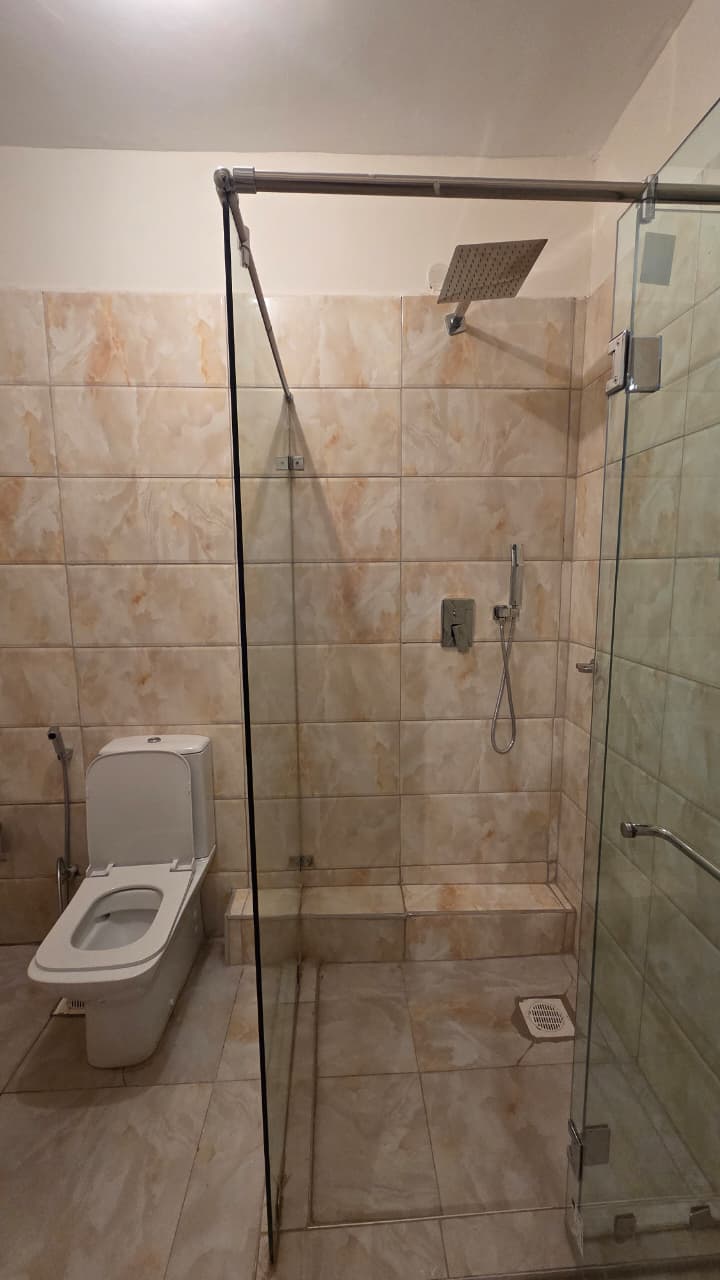 renting--Duplex_Address-Parklands__Nairobi__Kenya_price-150000_Beds-5_Baths-5-164-17