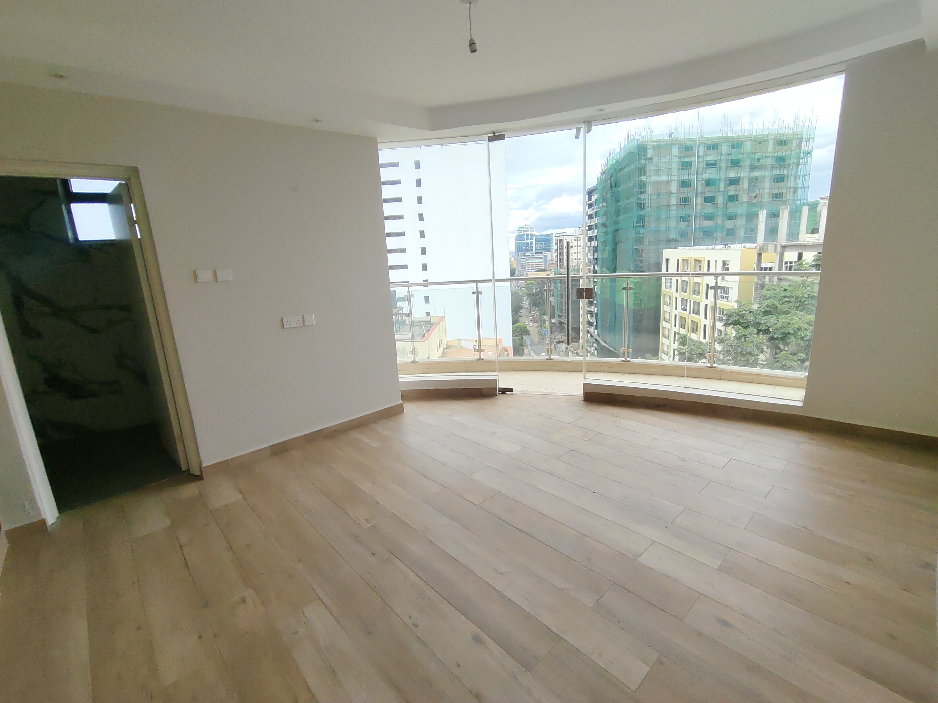 house-on-sale-Parklands_2_bedroom_apartment_for_sale_Kes_16_5M-Apartment_Address-Parklands__Nairobi__Kenya_price-16500000_Beds-2_Baths-2110_48-9