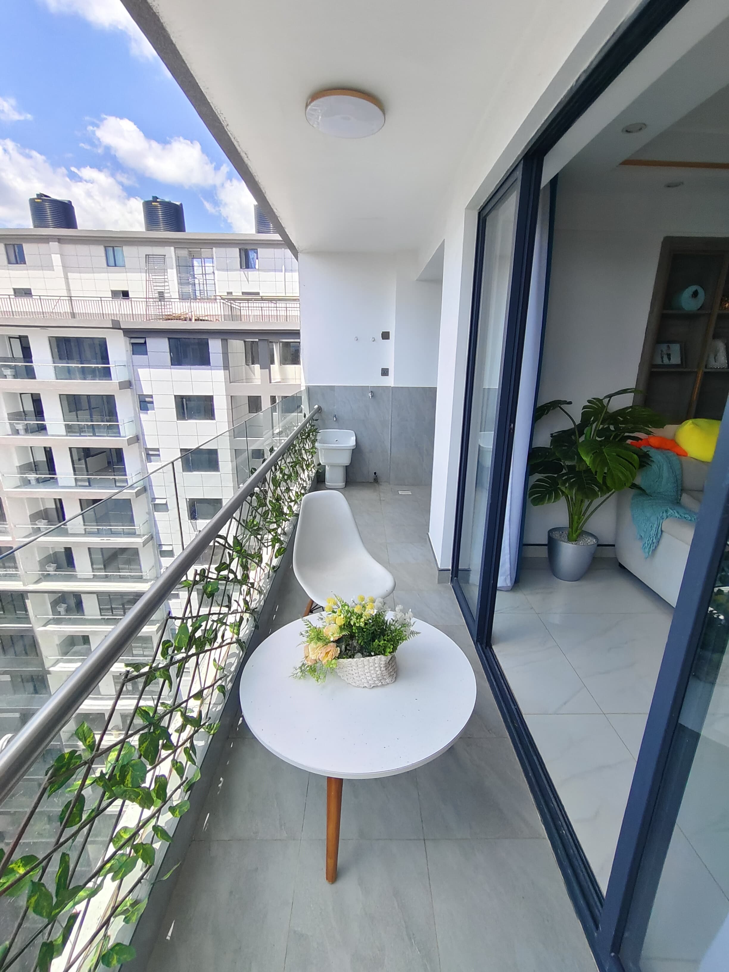 house-on-sale-2_bedroom_apartment_for_sale_in_Kilimani_Kes_10_8M-Apartment_Address-Kilimani__Nairobi__Kenya_price-10800000_Beds-2_Baths-2110_16-9