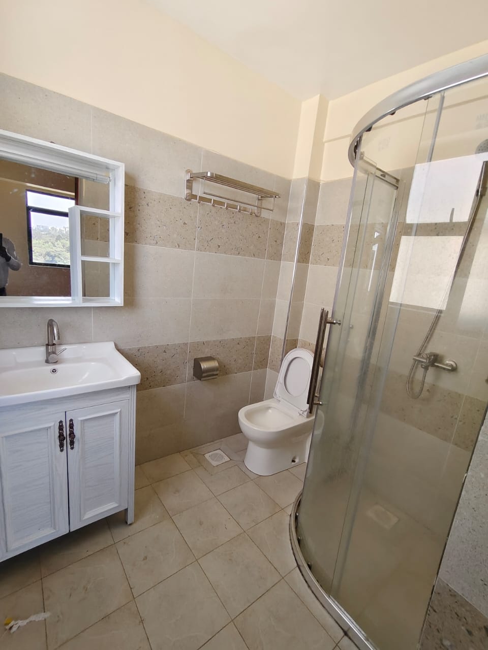 house-on-sale-Kileleshwa_2_bedroom_apartment_for_sale_Kes_10M-Apartment_Address-Kileleshwa__Nairobi__Kenya_price-10000000_Beds-2_Baths-2110_42-7