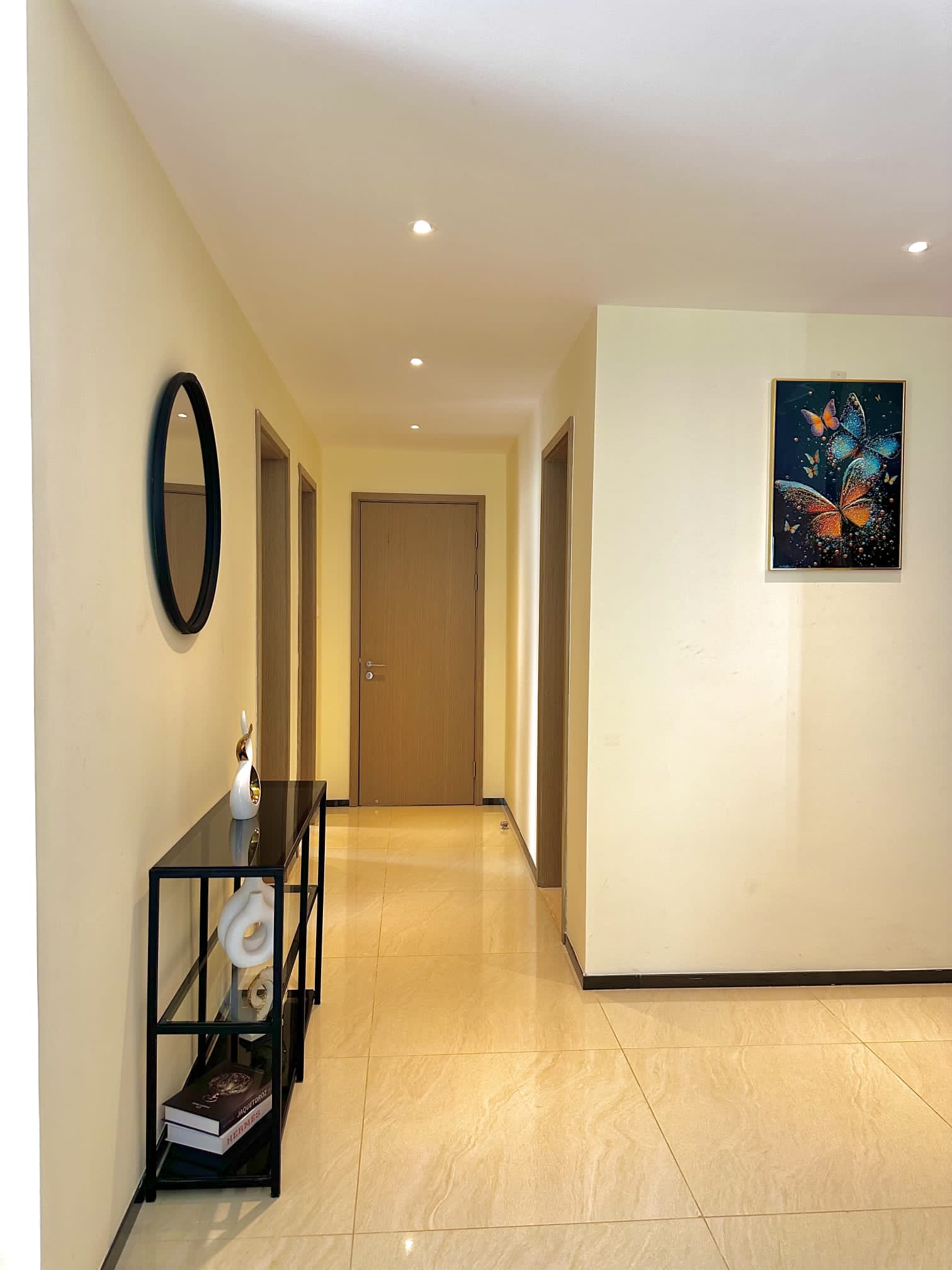 renting--Apartment_Address-Global_Trade_Centre__Nairobi__Kenya_price-380000_Beds-2_Baths-2-125-4