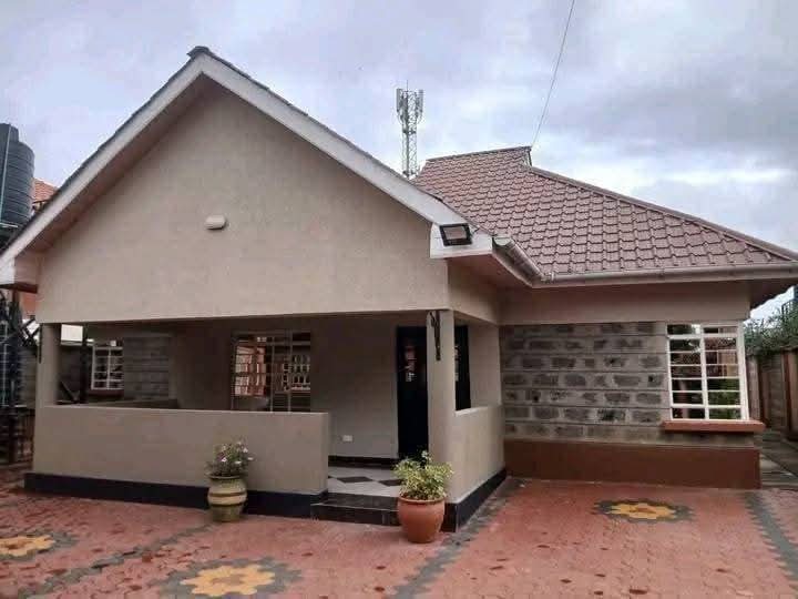 renting--Bungalow_Address-Sigona__Kenya_price-25000_Beds-3_Baths-1-65-0