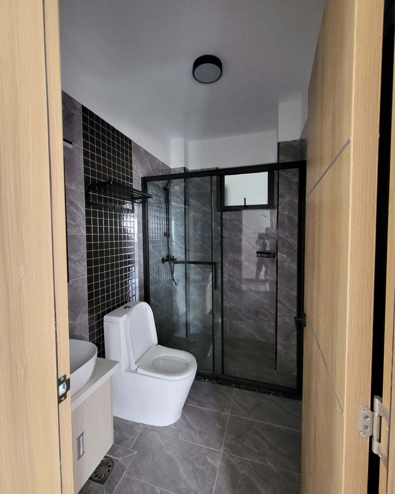 house-on-sale-2_bedroom_apartment_for_sale_in_Kilimani_near_Yaya_Center_Kes_13_8M-Apartment_Address-Kilimani__Nairobi__Kenya_price-13800000_Beds-2_Baths-2110_29-13