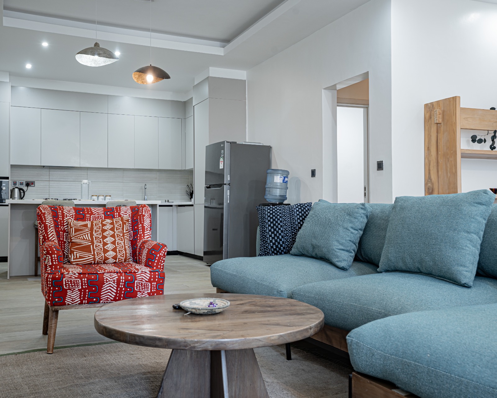 renting--Apartment_Address-Riverside_Dr__Nairobi__Kenya_price-340000_Beds-3_Baths-3-134-0