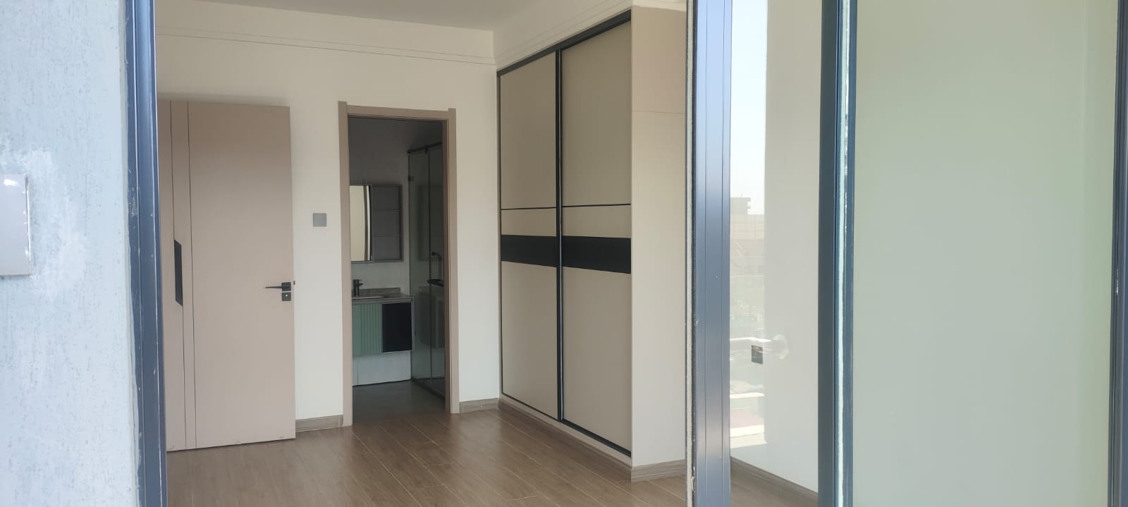 renting--Apartment_Address-Kilimani_Estate__Nairobi__Kenya_price-100000_Beds-2_Baths-2-110-7